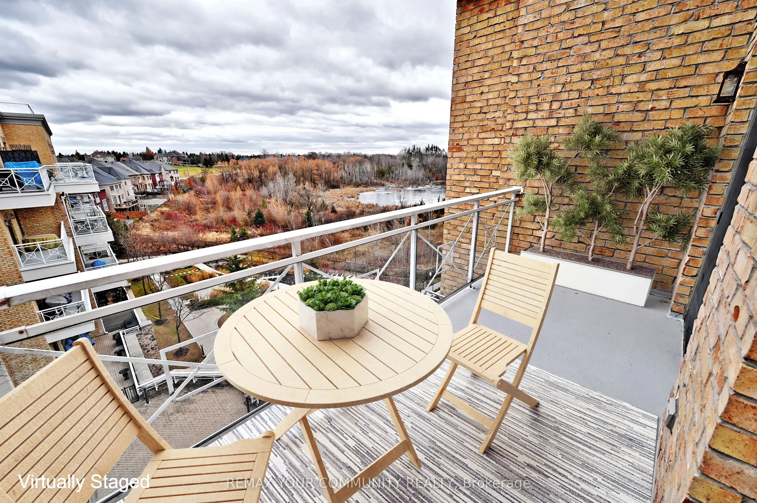 80 Burns Boulevard #416