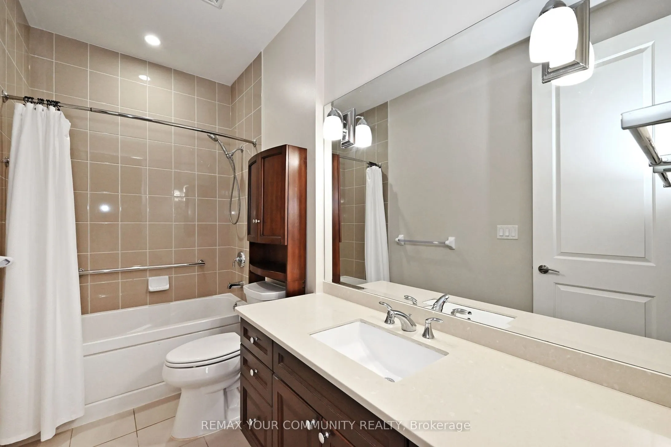 80 Burns Boulevard #416