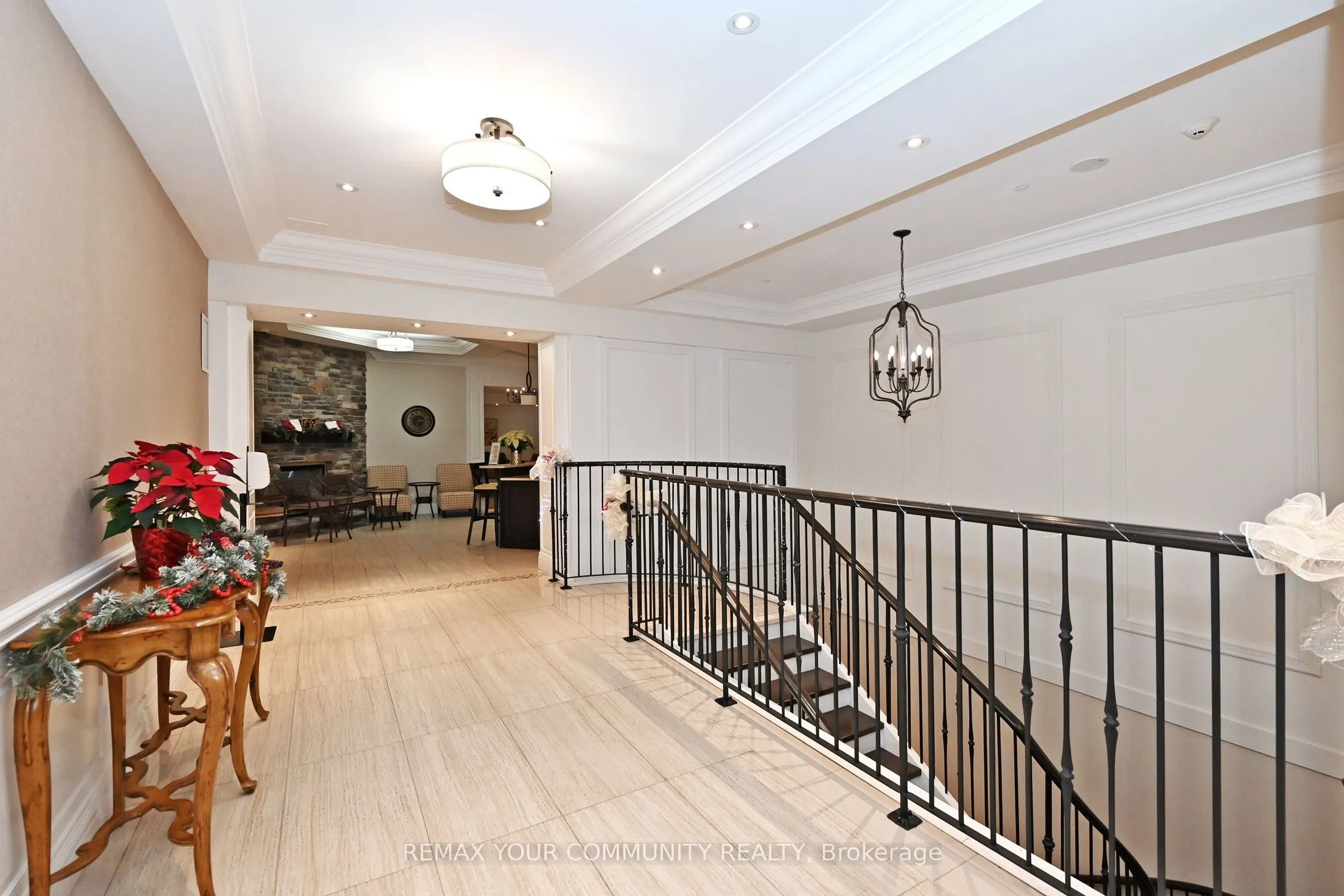 80 Burns Boulevard #416