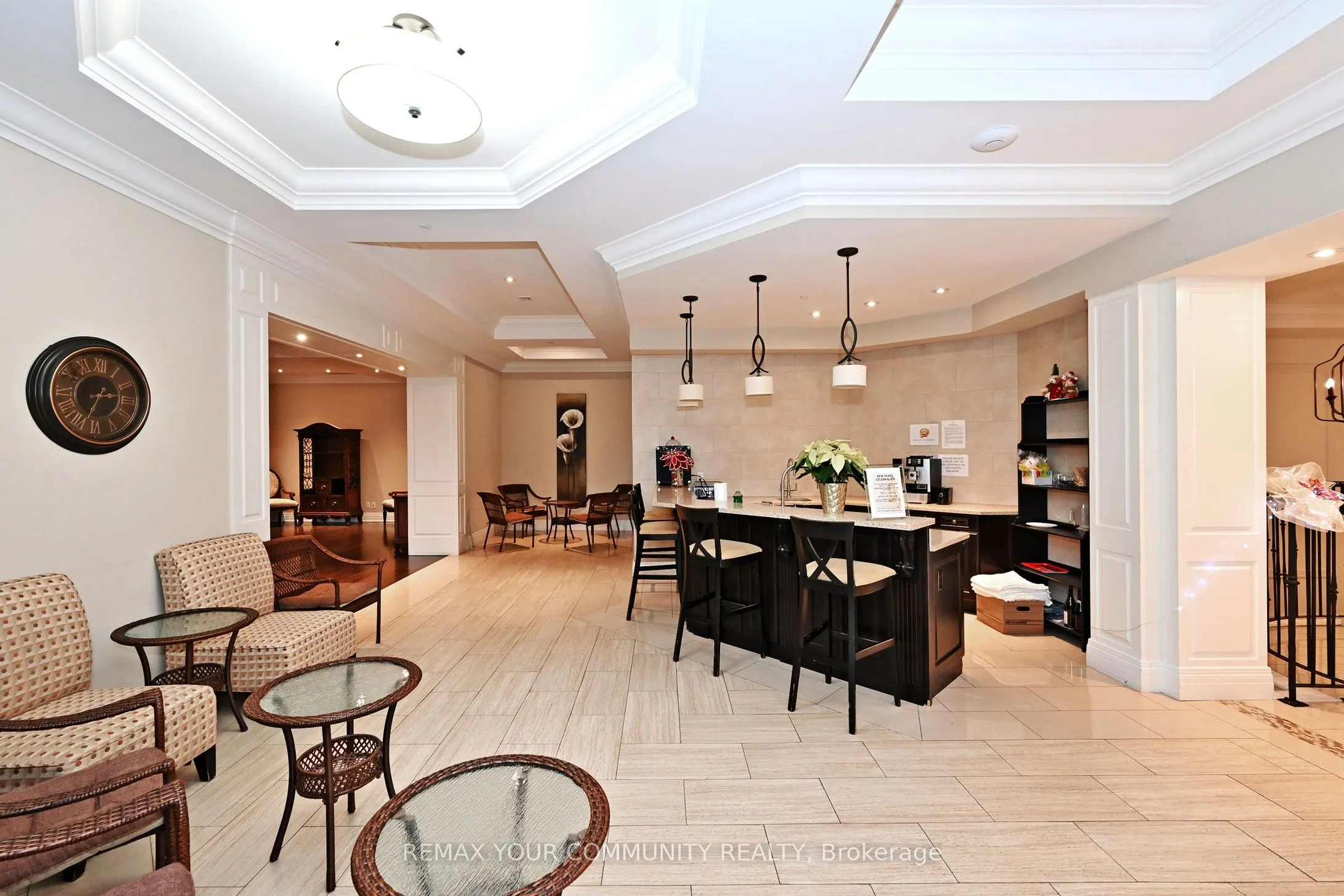 80 Burns Boulevard #416