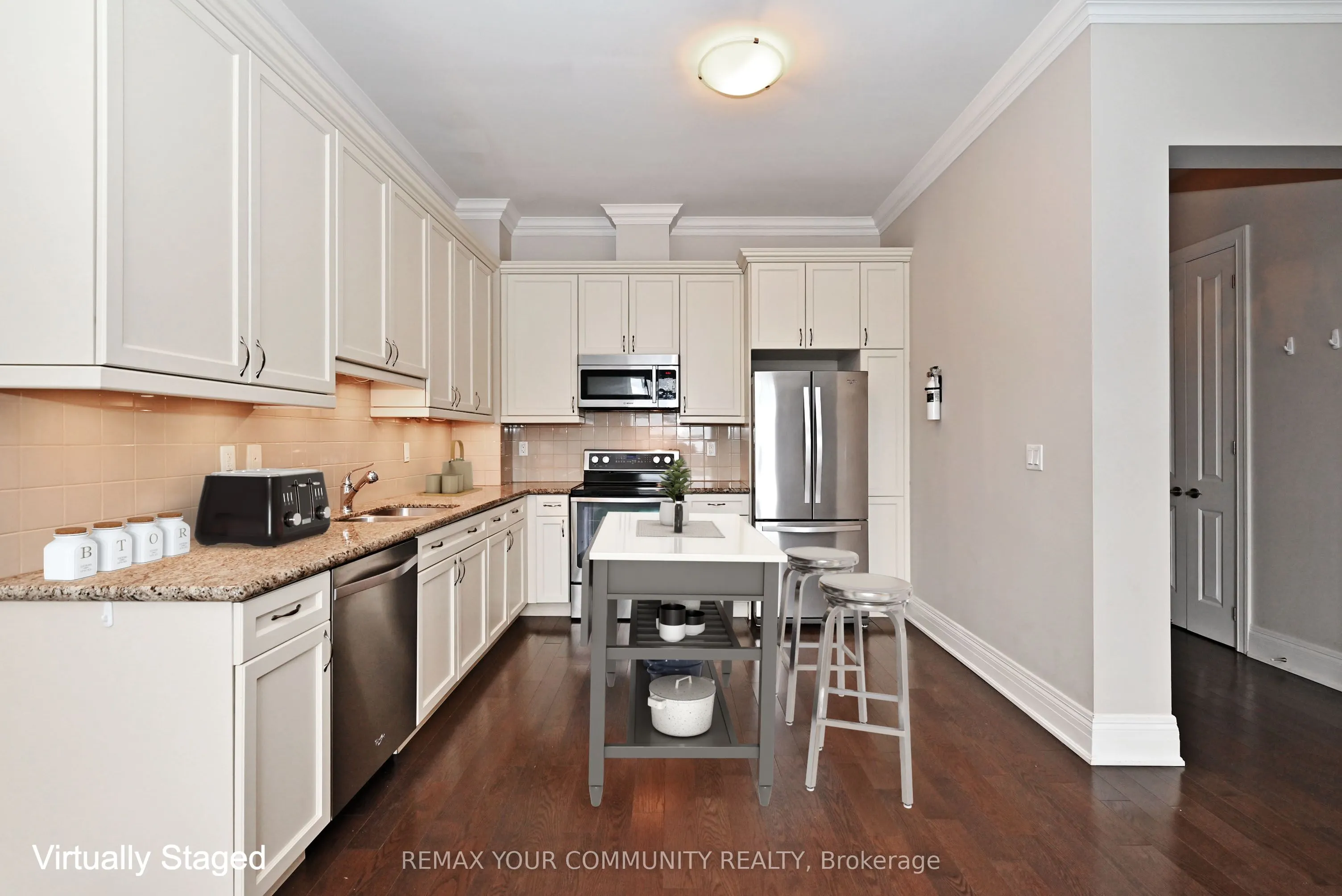 80 Burns Boulevard #416