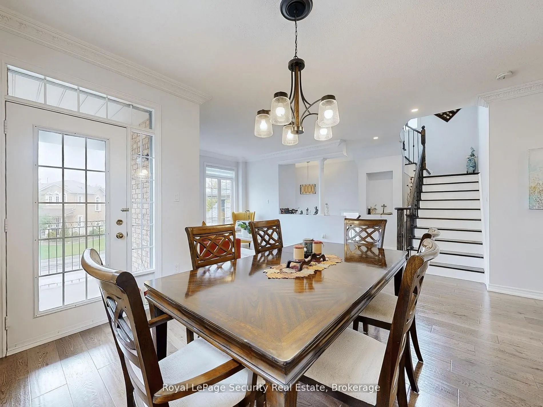 128 Daiseyfield Crescent