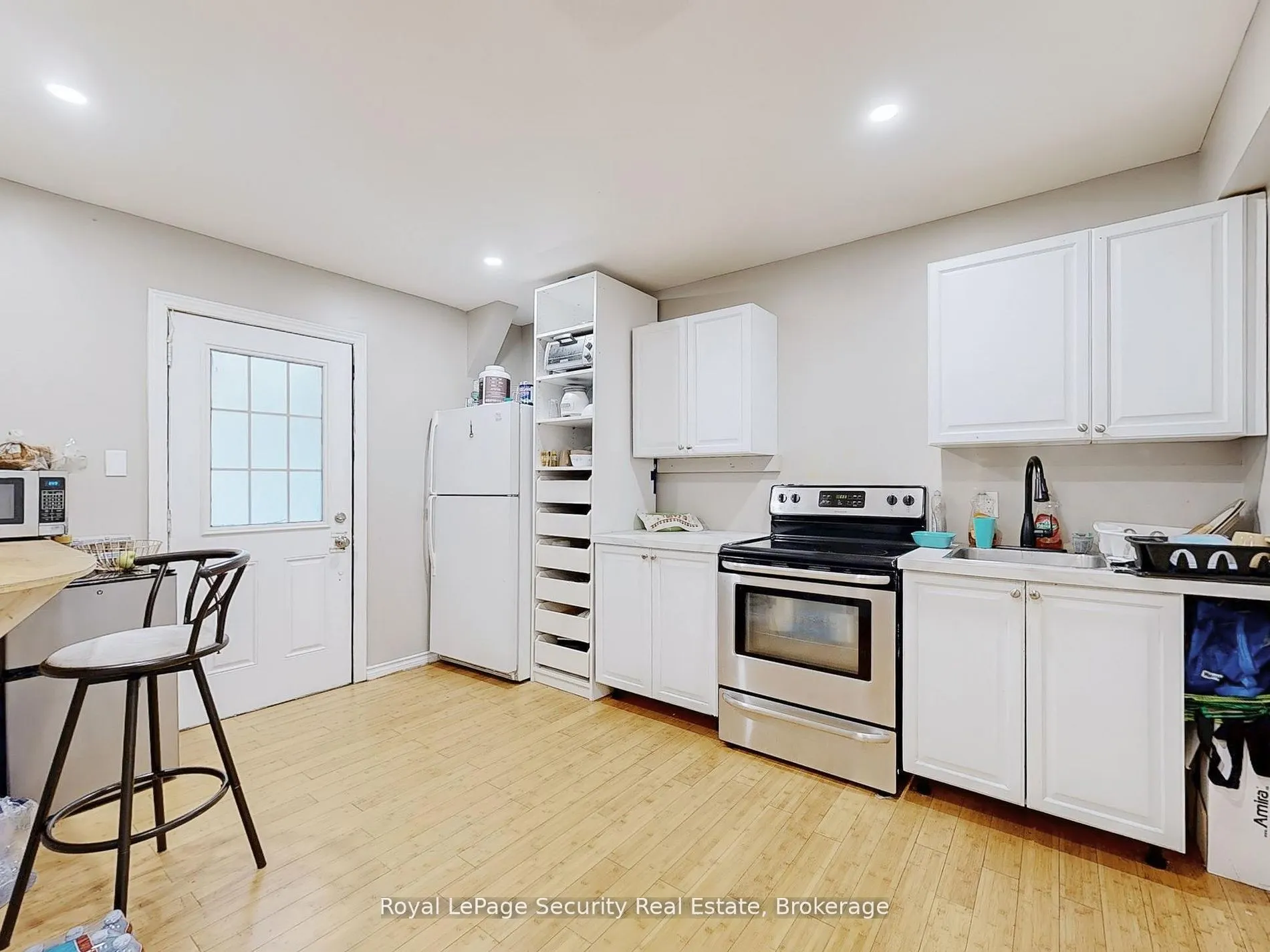 128 Daiseyfield Crescent