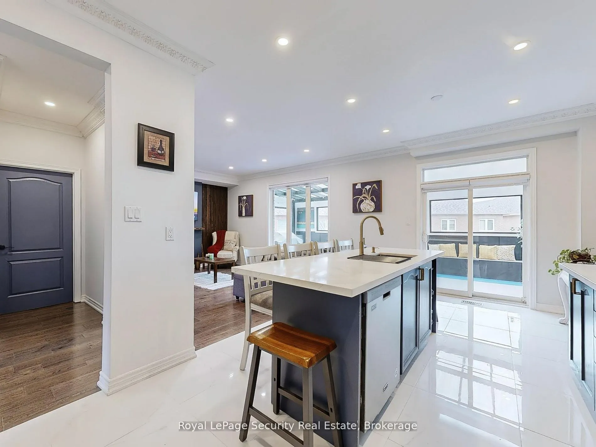 128 Daiseyfield Crescent