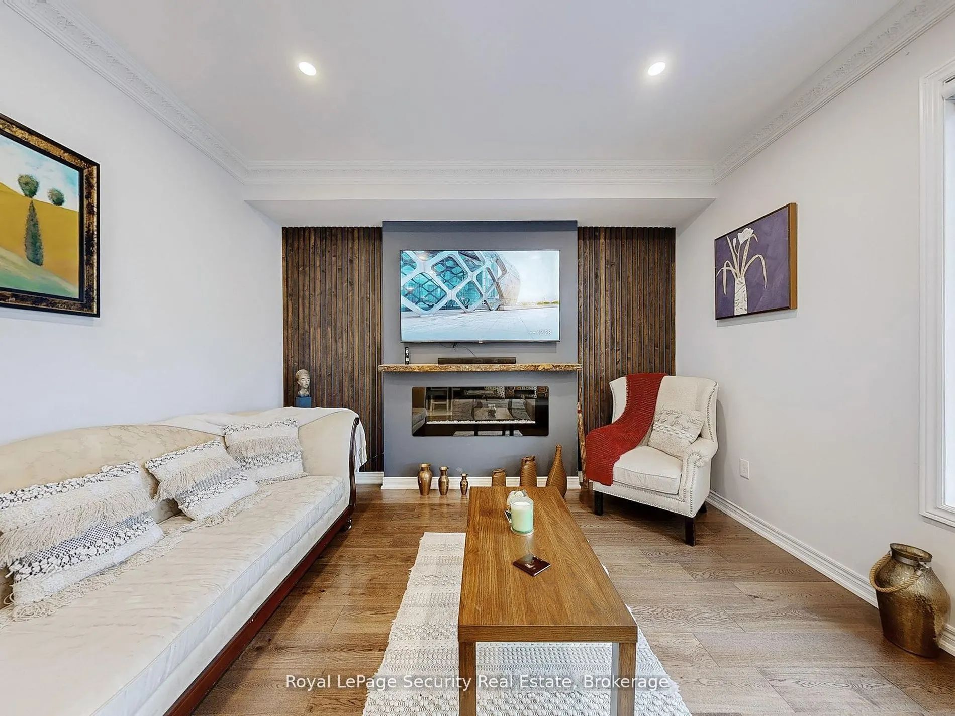 128 Daiseyfield Crescent