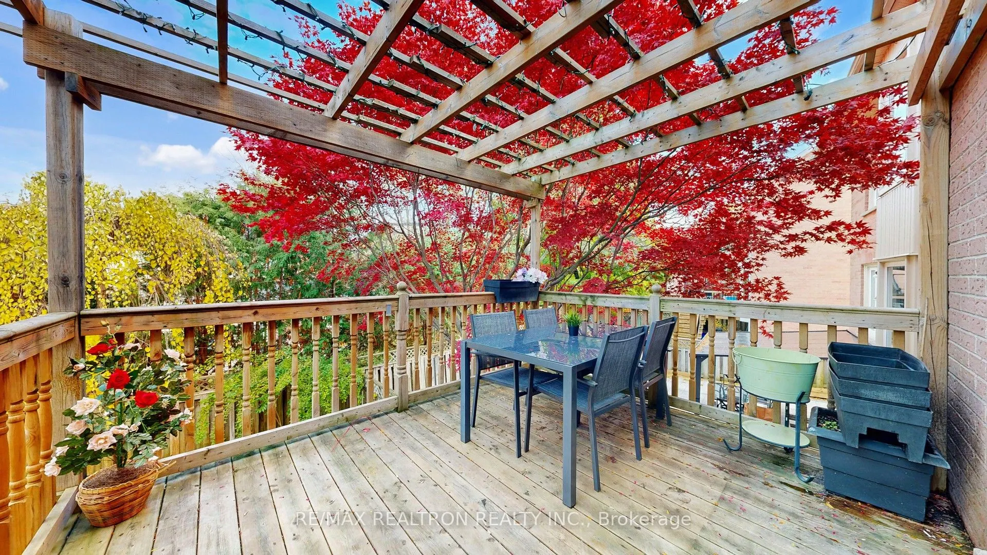 25 Waterbridge Lane