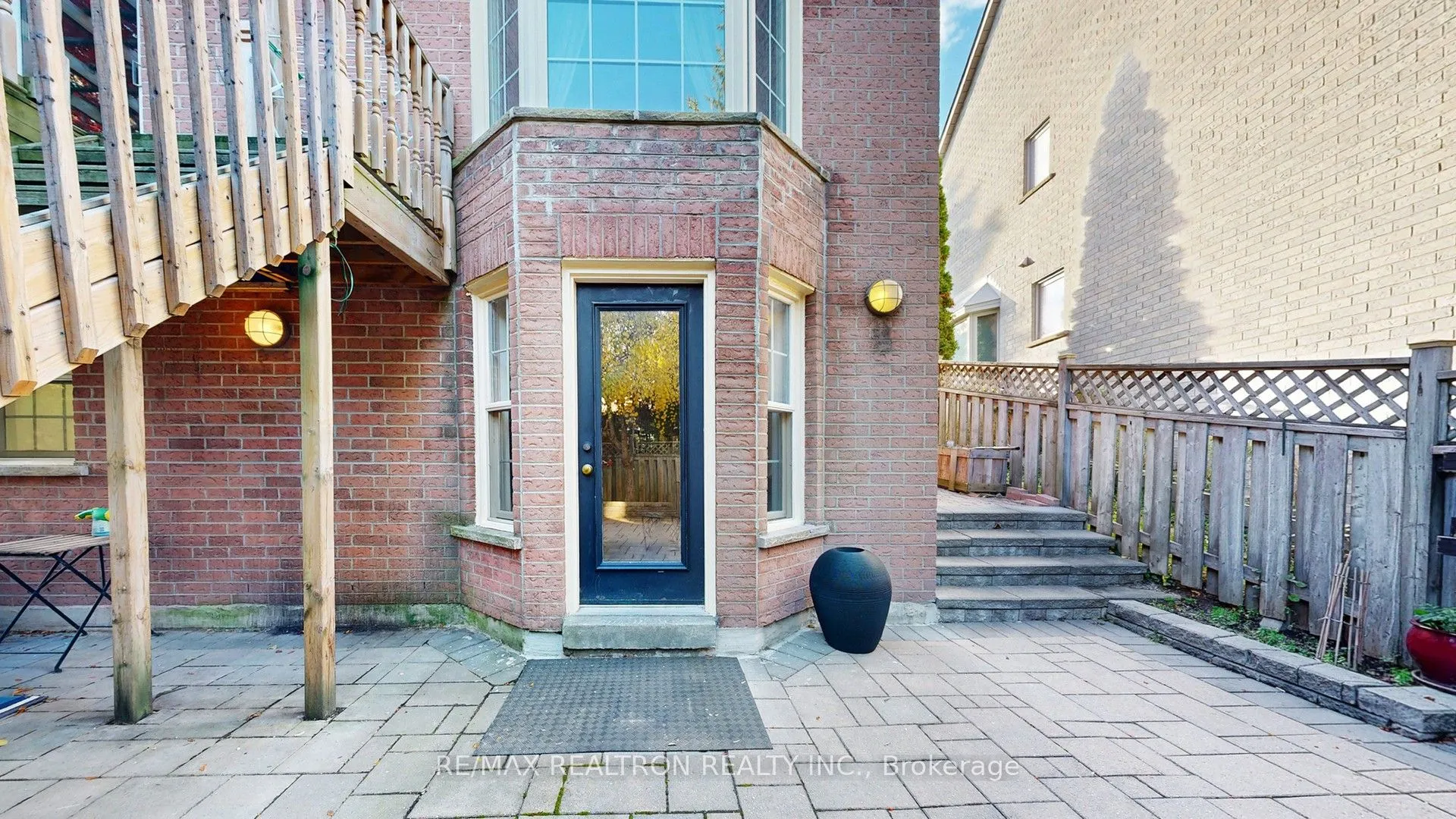 25 Waterbridge Lane
