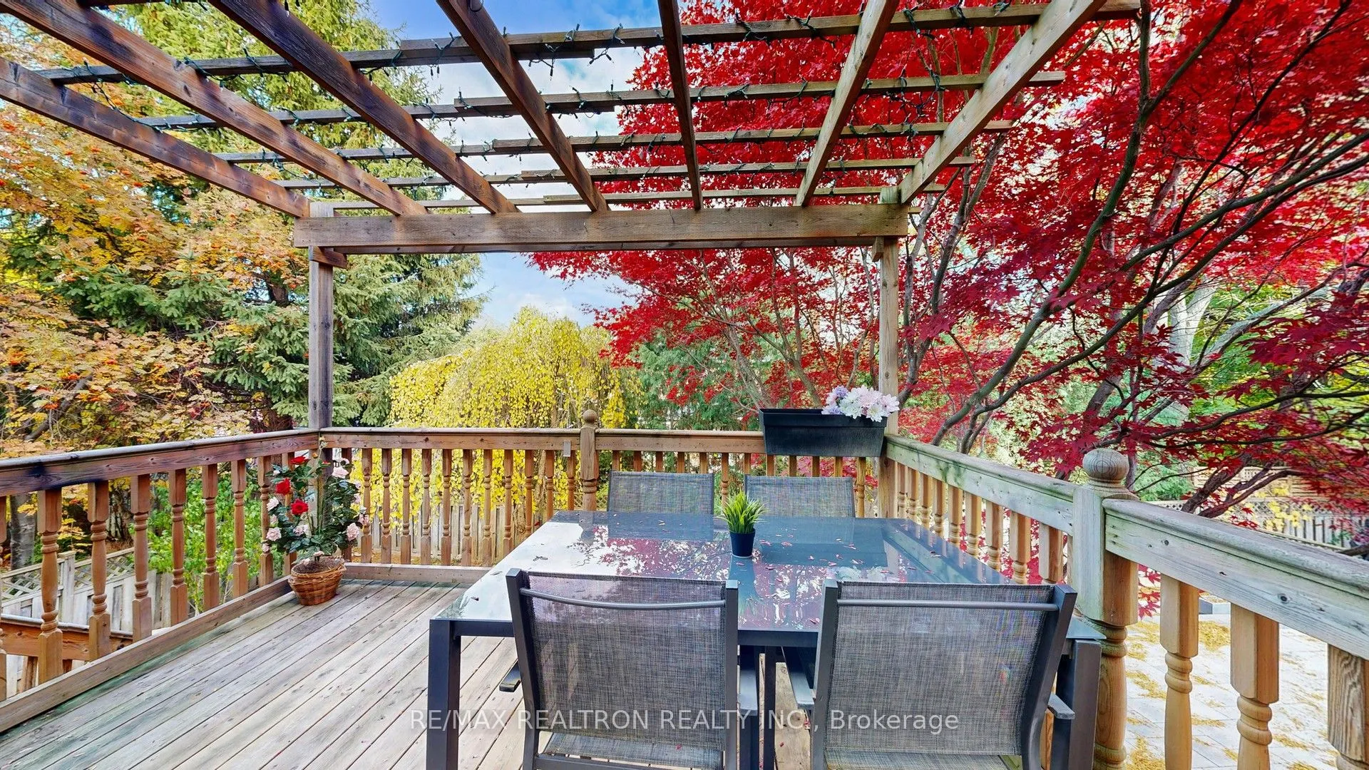 25 Waterbridge Lane