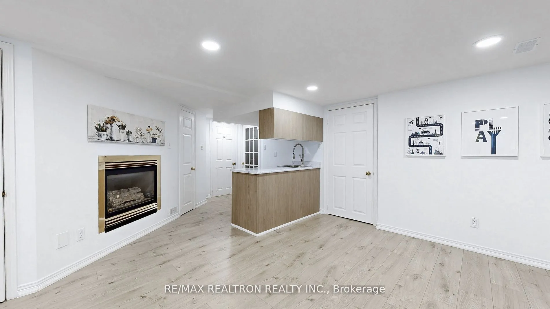 25 Waterbridge Lane