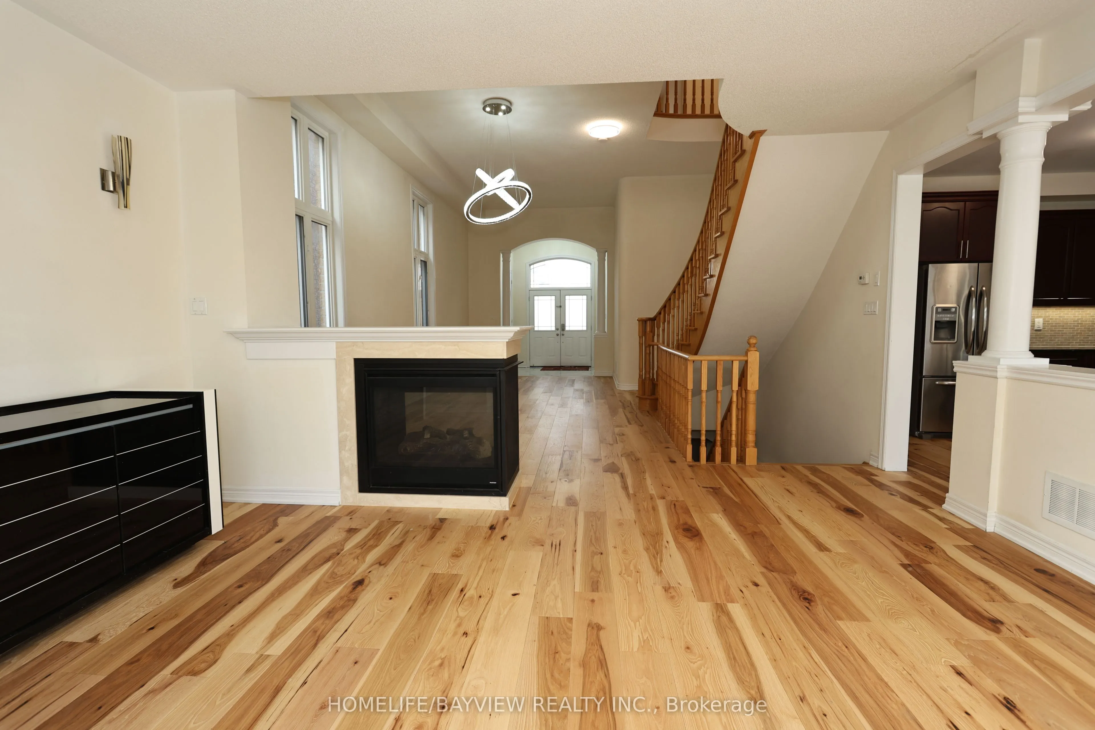 171 Maurier Boulevard