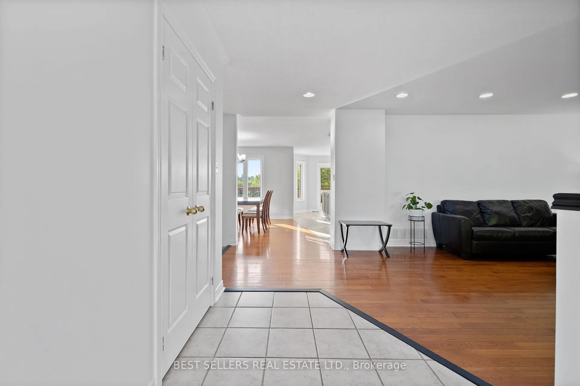 14 Pioneer Ridge Court