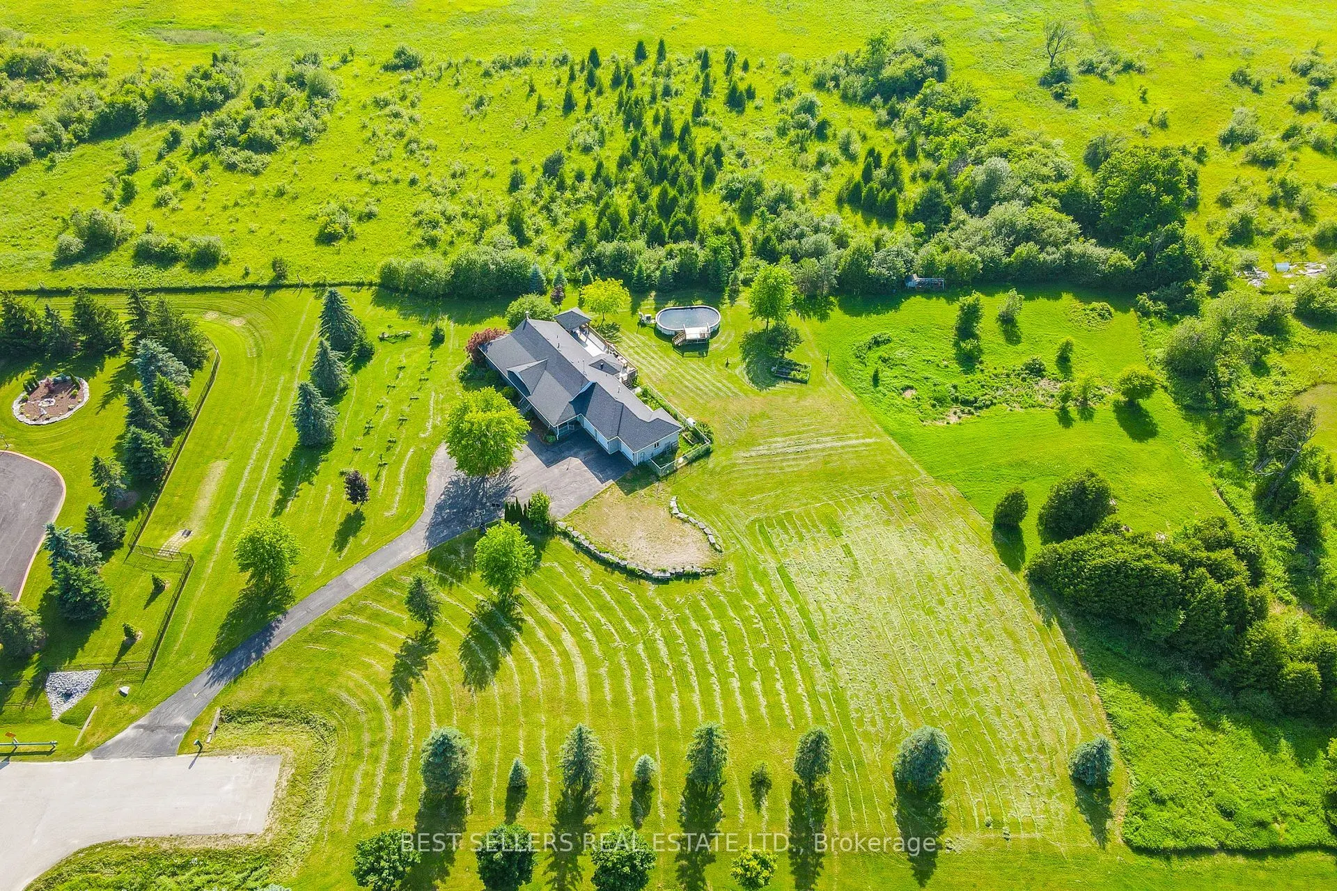14 Pioneer Ridge Court