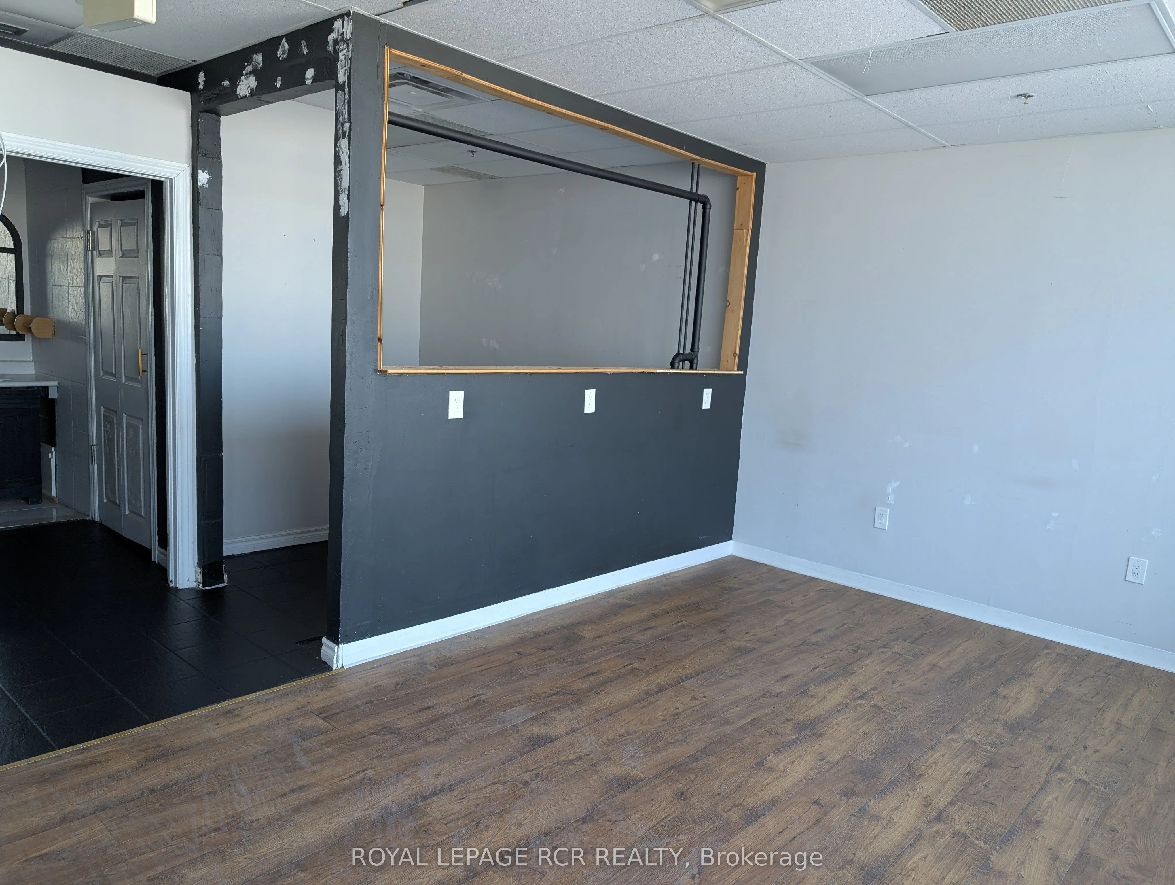 169 Dufferin Street S #27