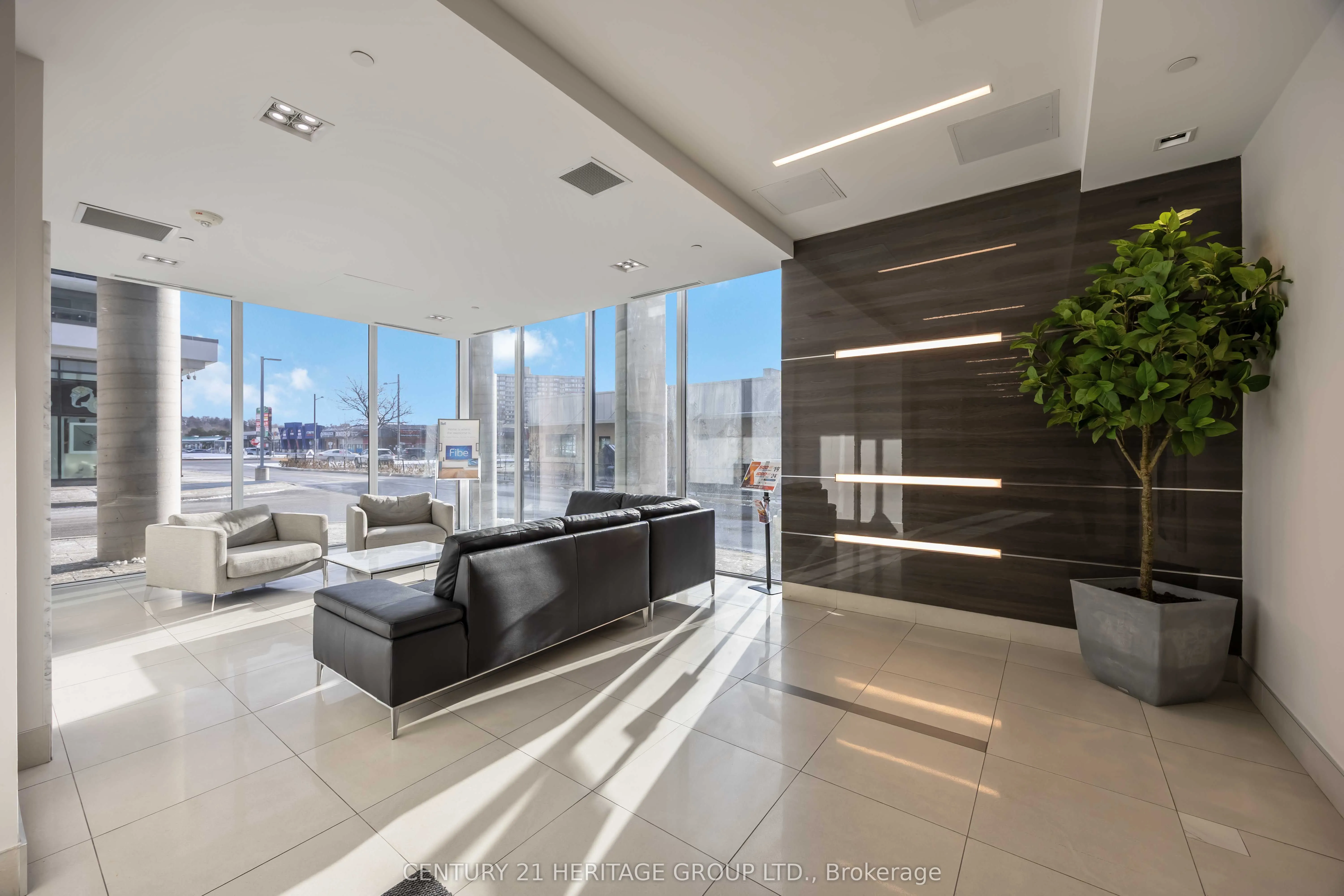 9618 Yonge Street #201
