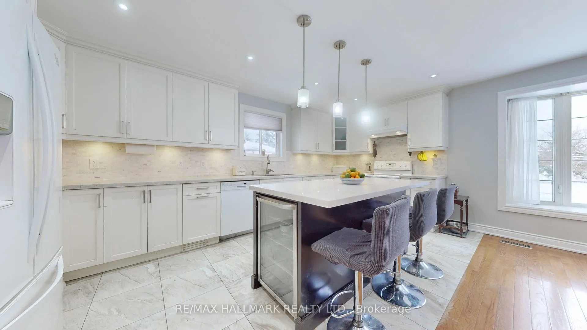 274 Demaine Crescent