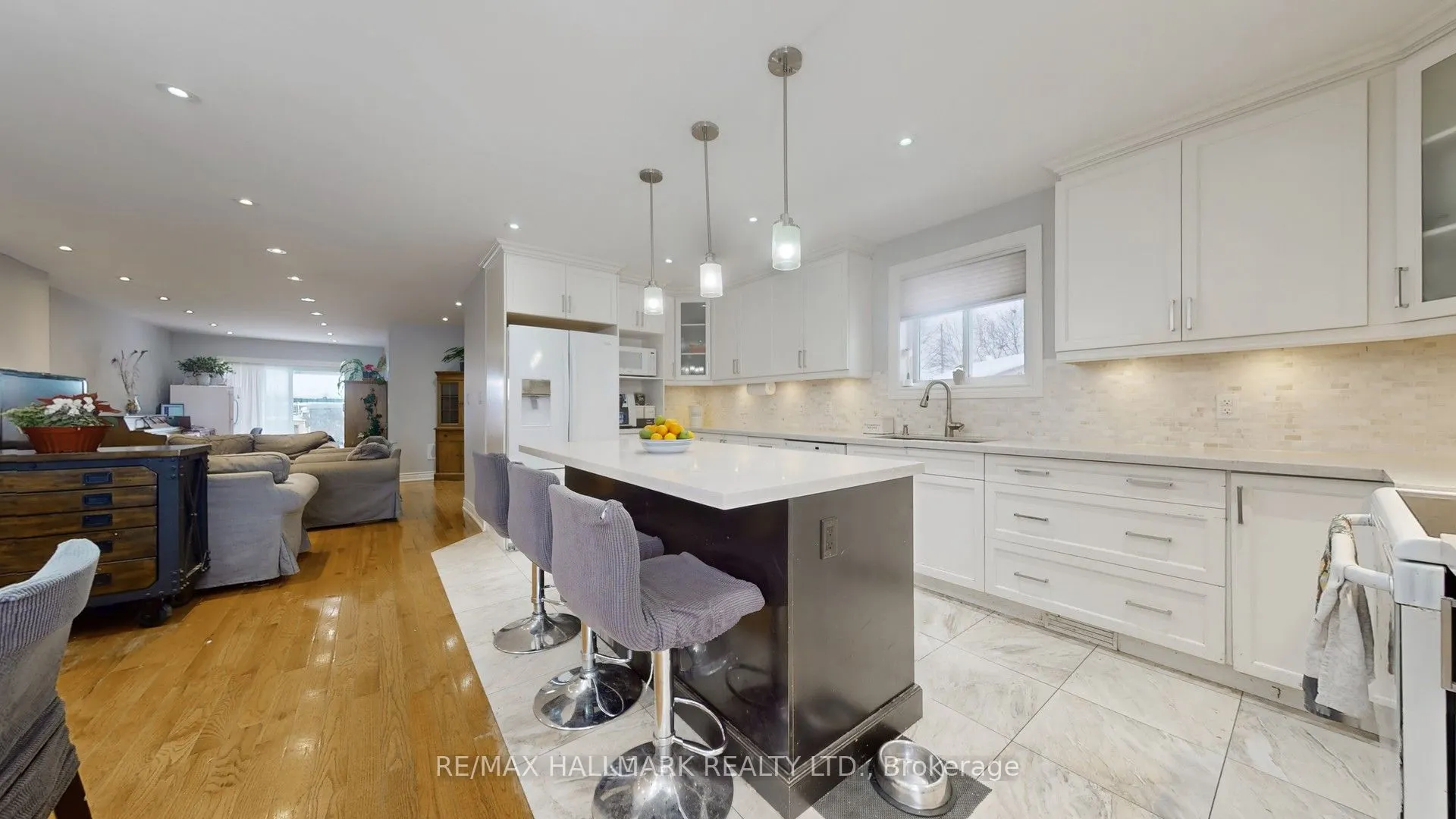 274 Demaine Crescent