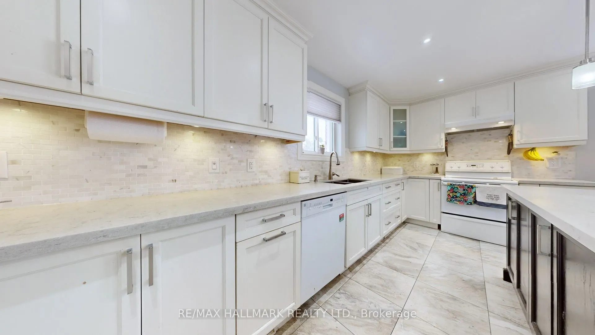 274 Demaine Crescent