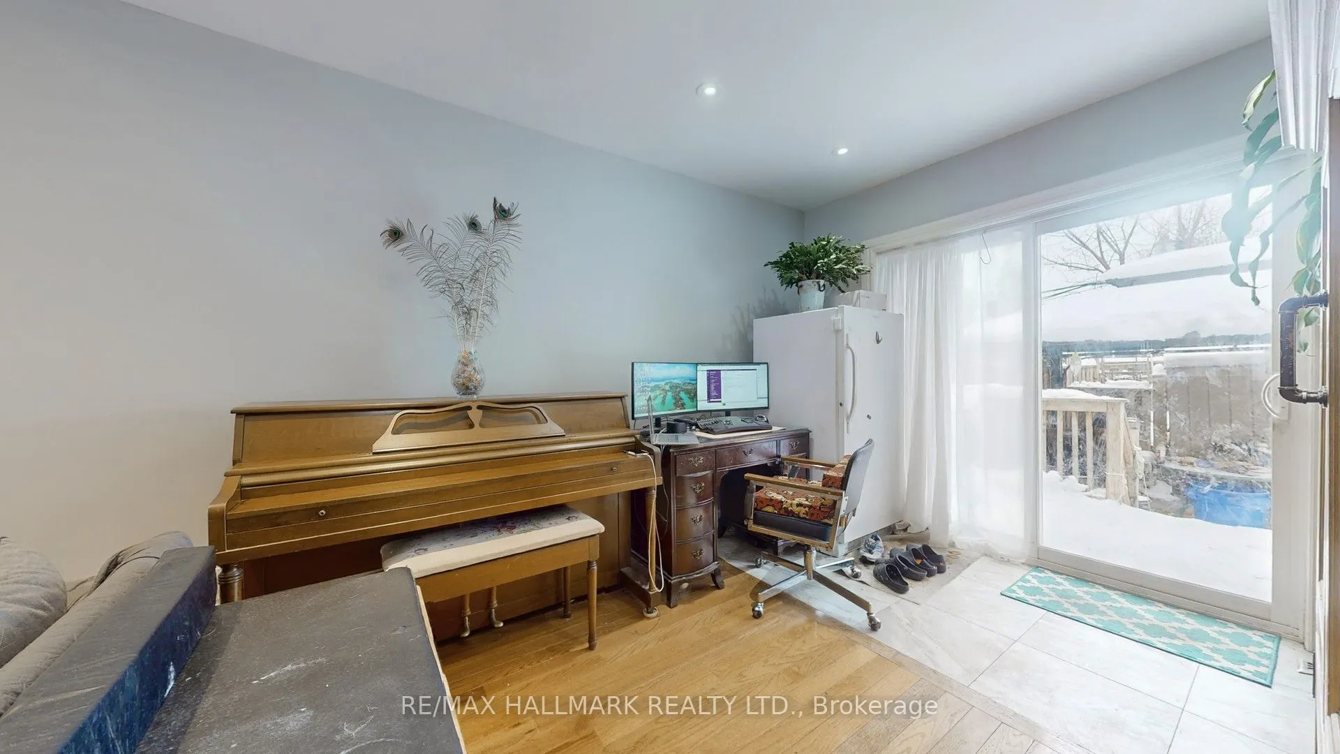 274 Demaine Crescent