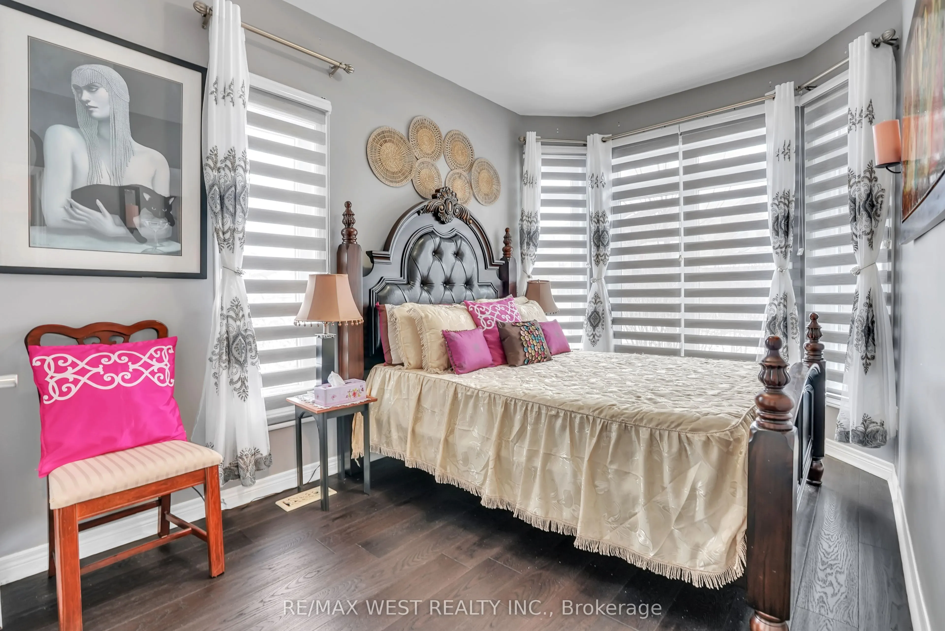 126 Kingsmere Crescent