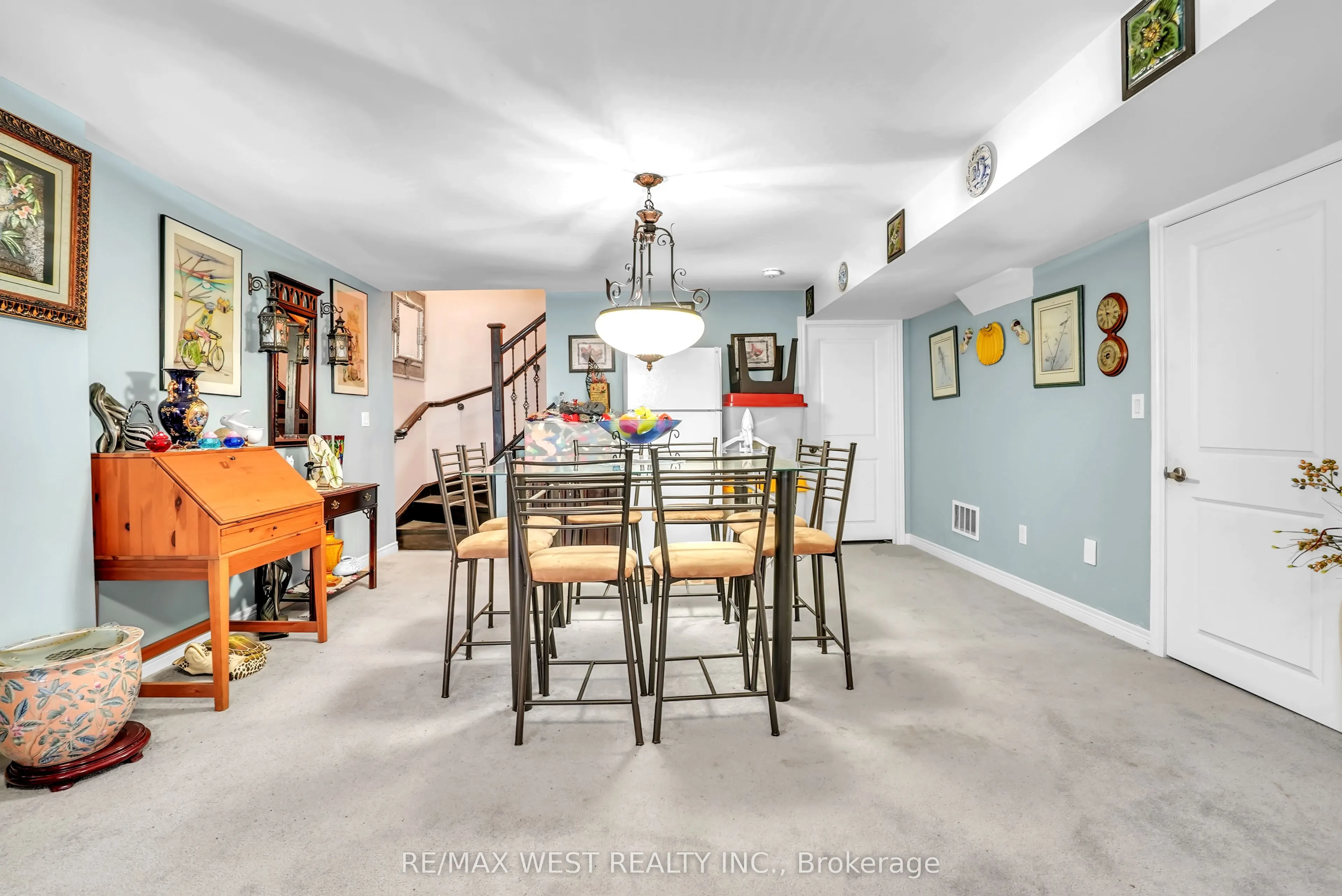 126 Kingsmere Crescent