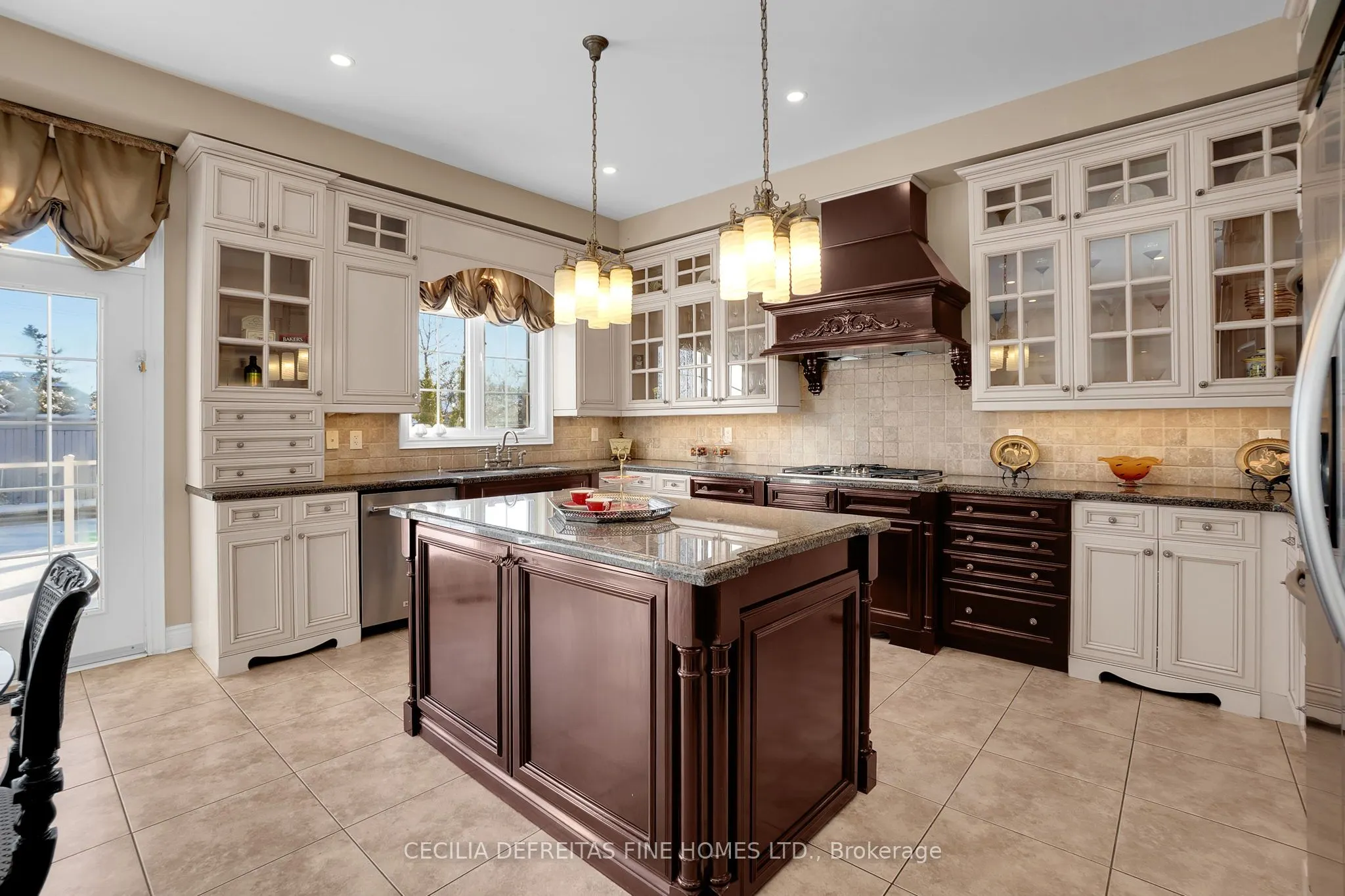 11 Beauvista Court