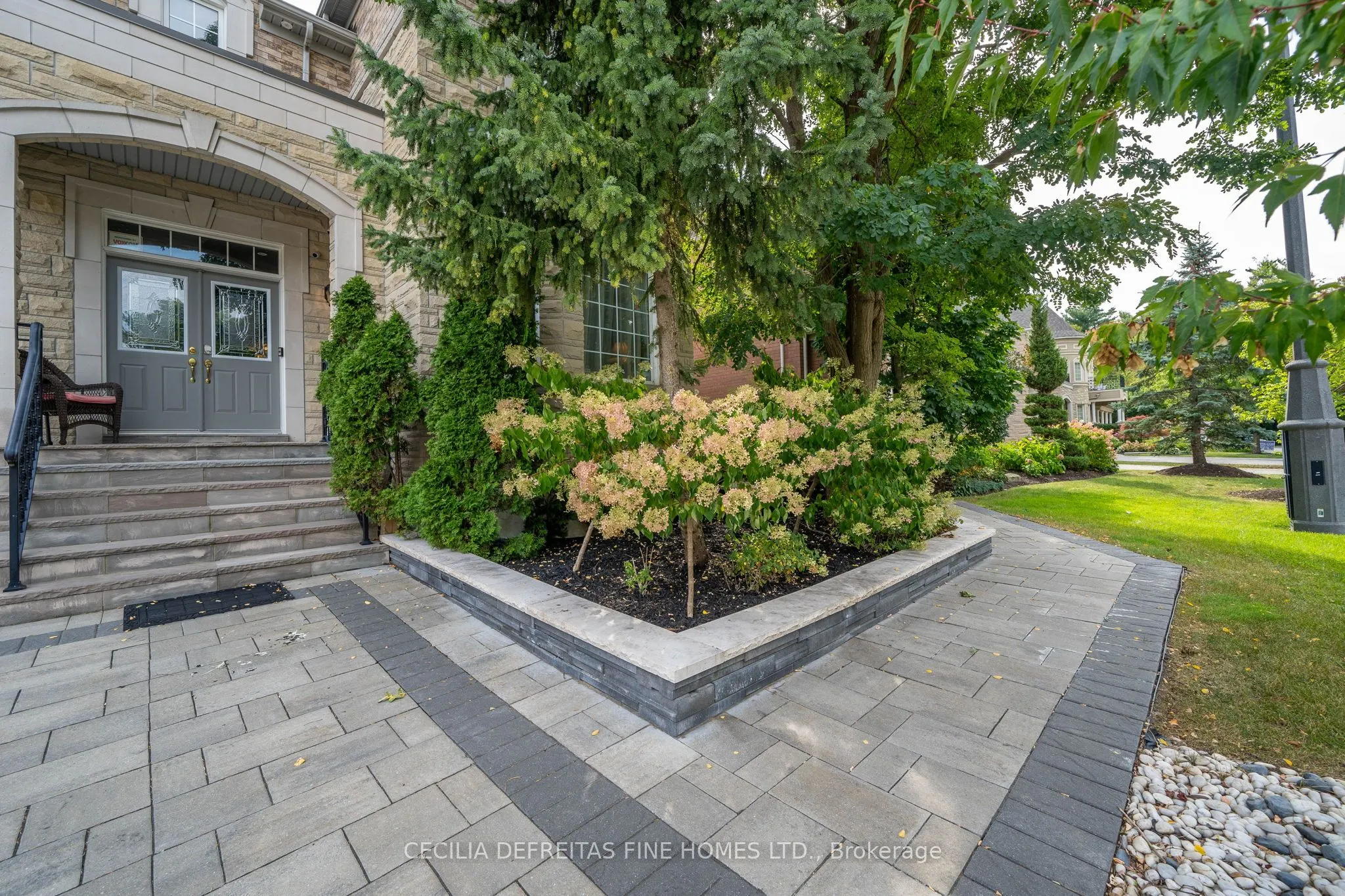 11 Beauvista Court