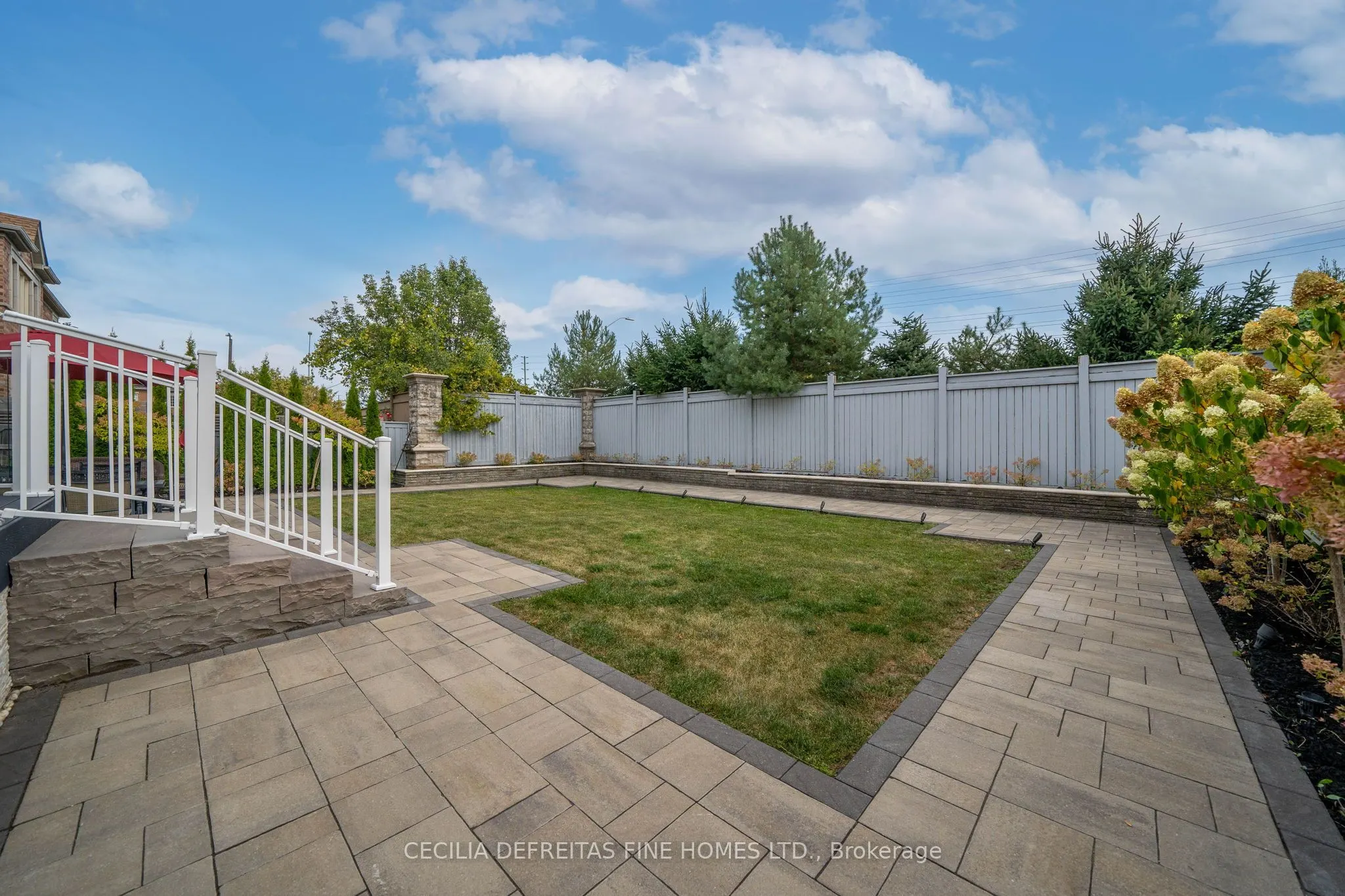 11 Beauvista Court