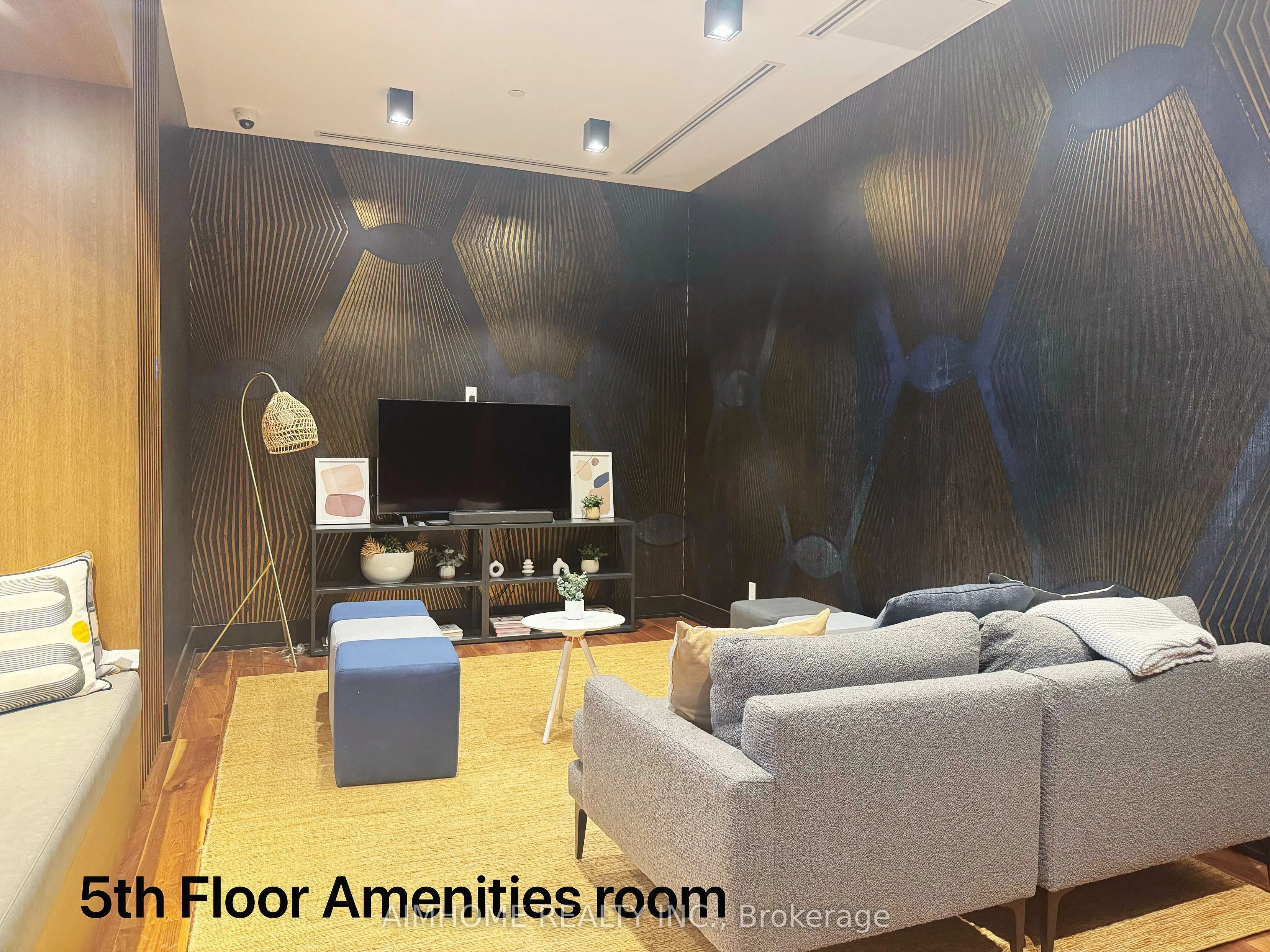 38 Simcoe Promenade #902