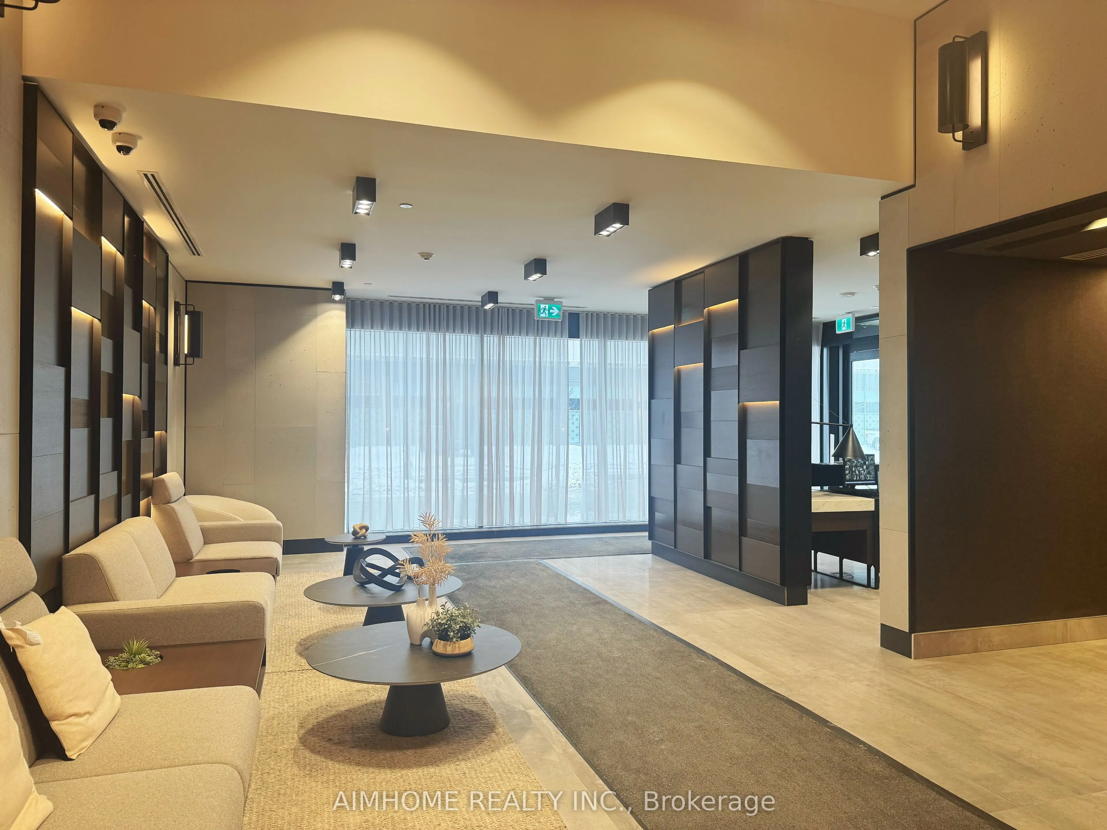 38 Simcoe Promenade #902