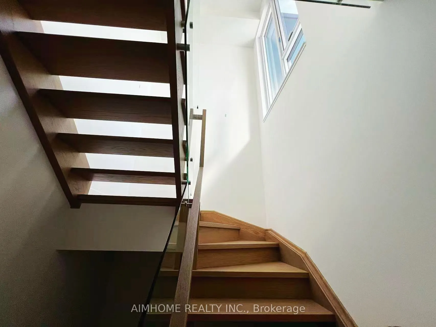 38 Simcoe Promenade #902