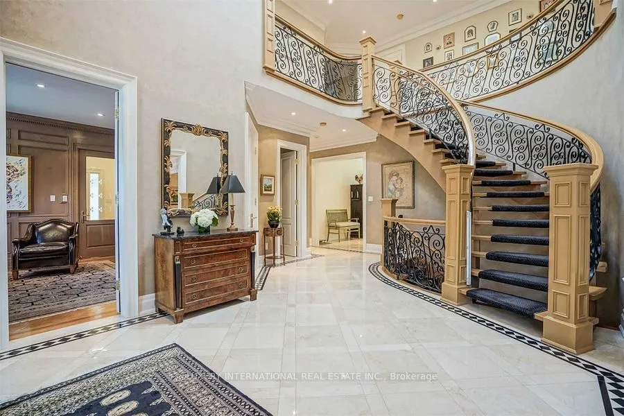 9 Bayview Forest Lane