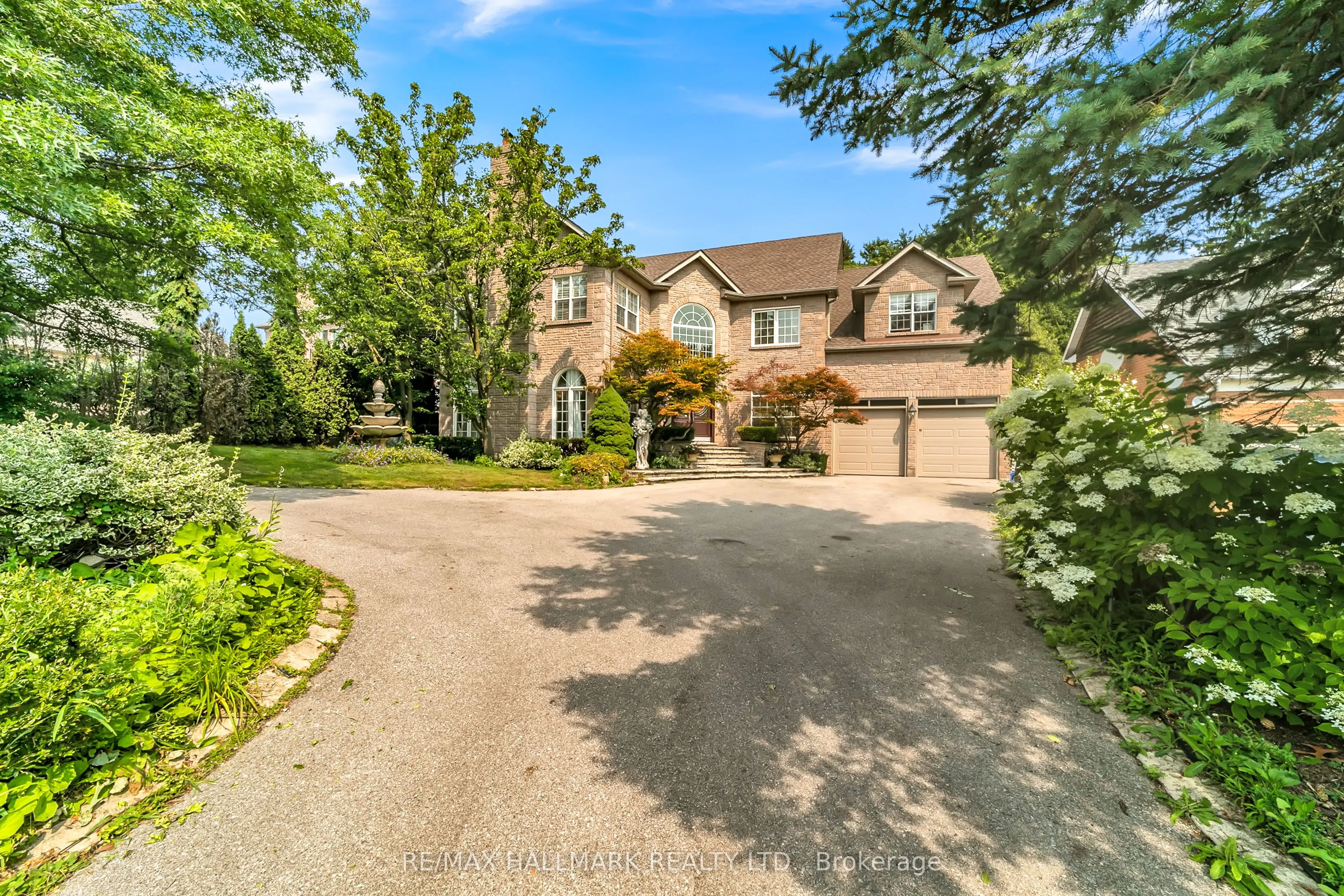 384 Kennedy Street W