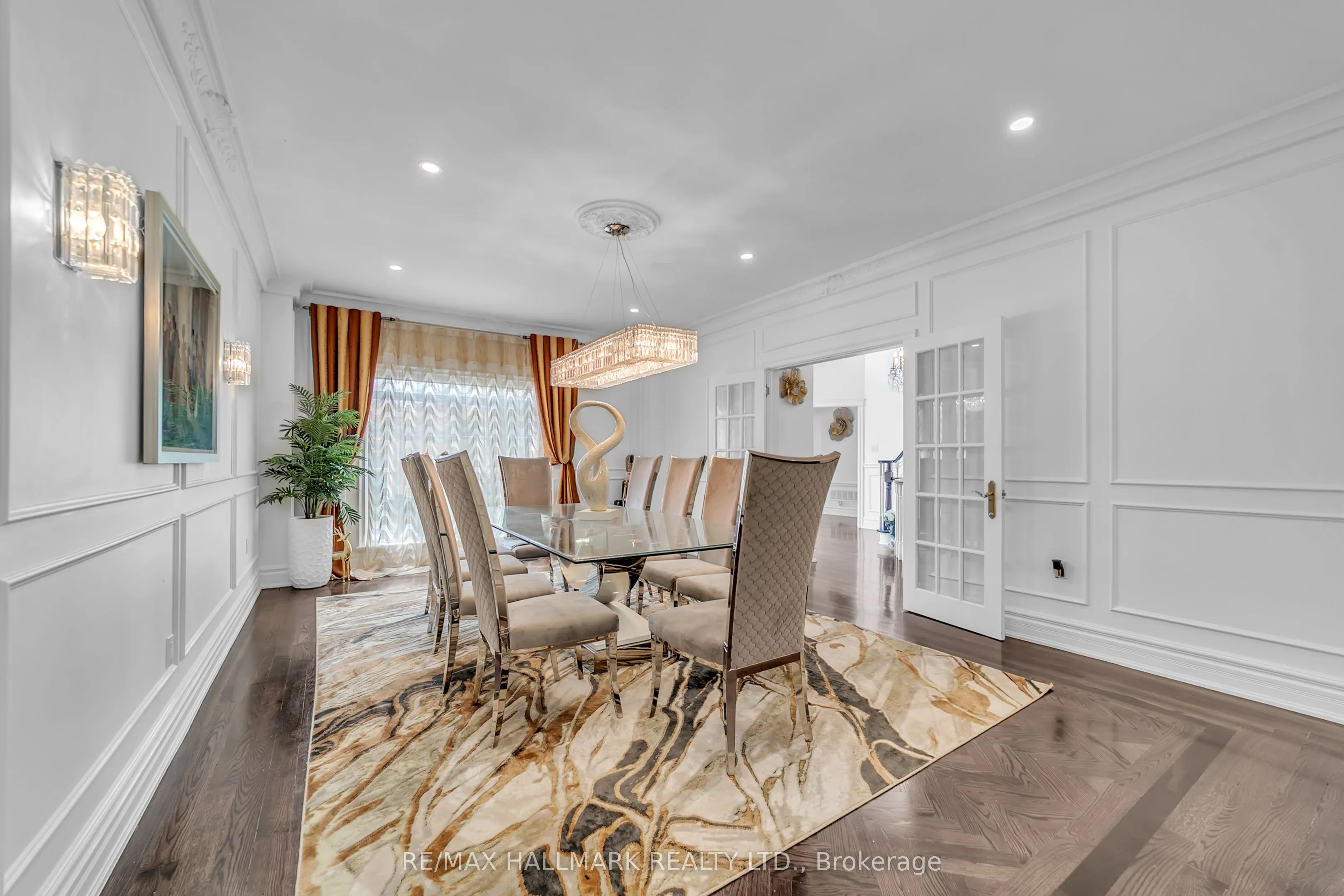 384 Kennedy Street W