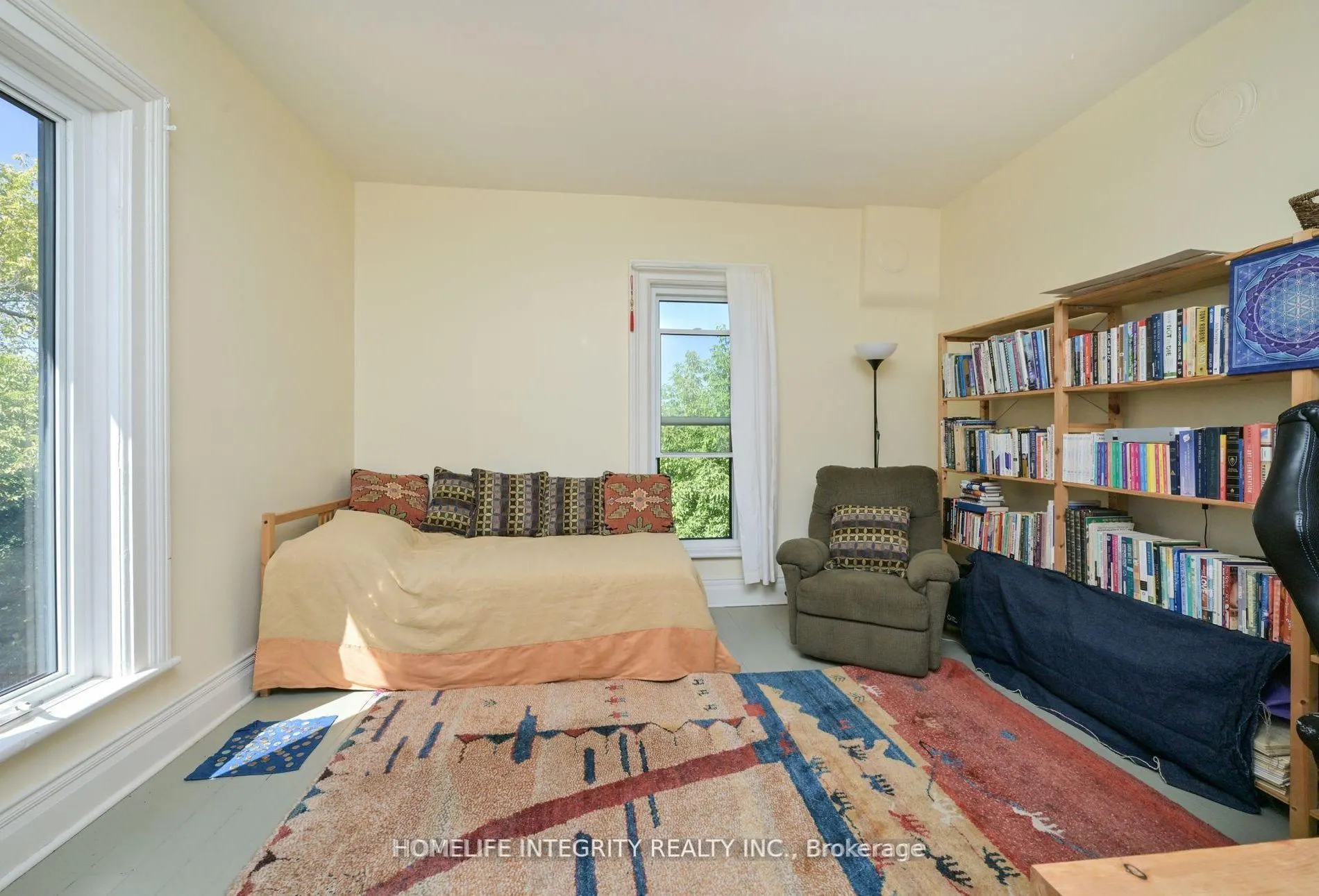 995305 Mono Adjala Townline