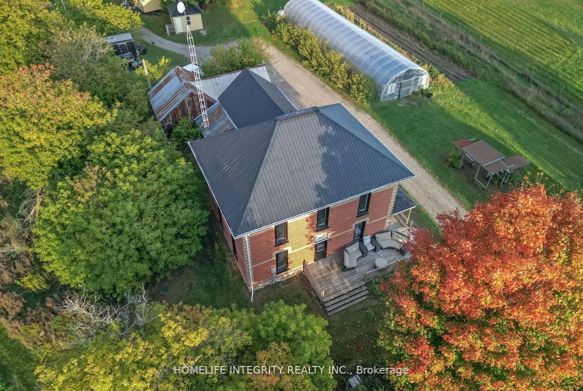995305 Mono Adjala Townline