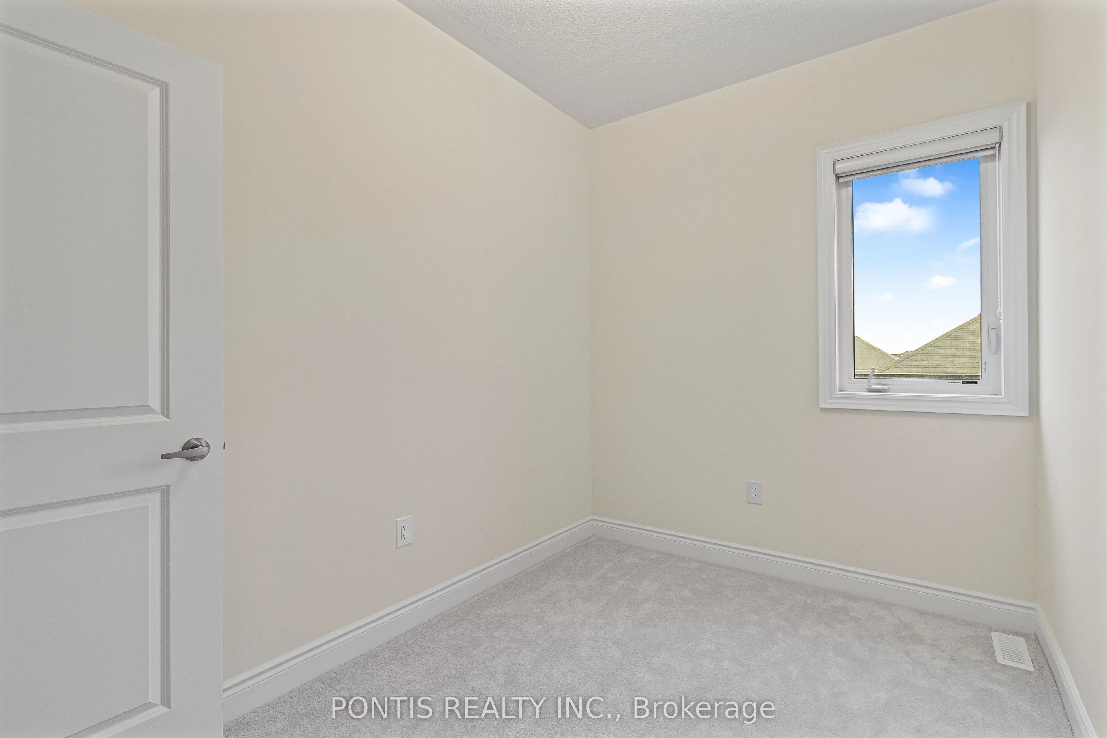 221 Tennant Circle