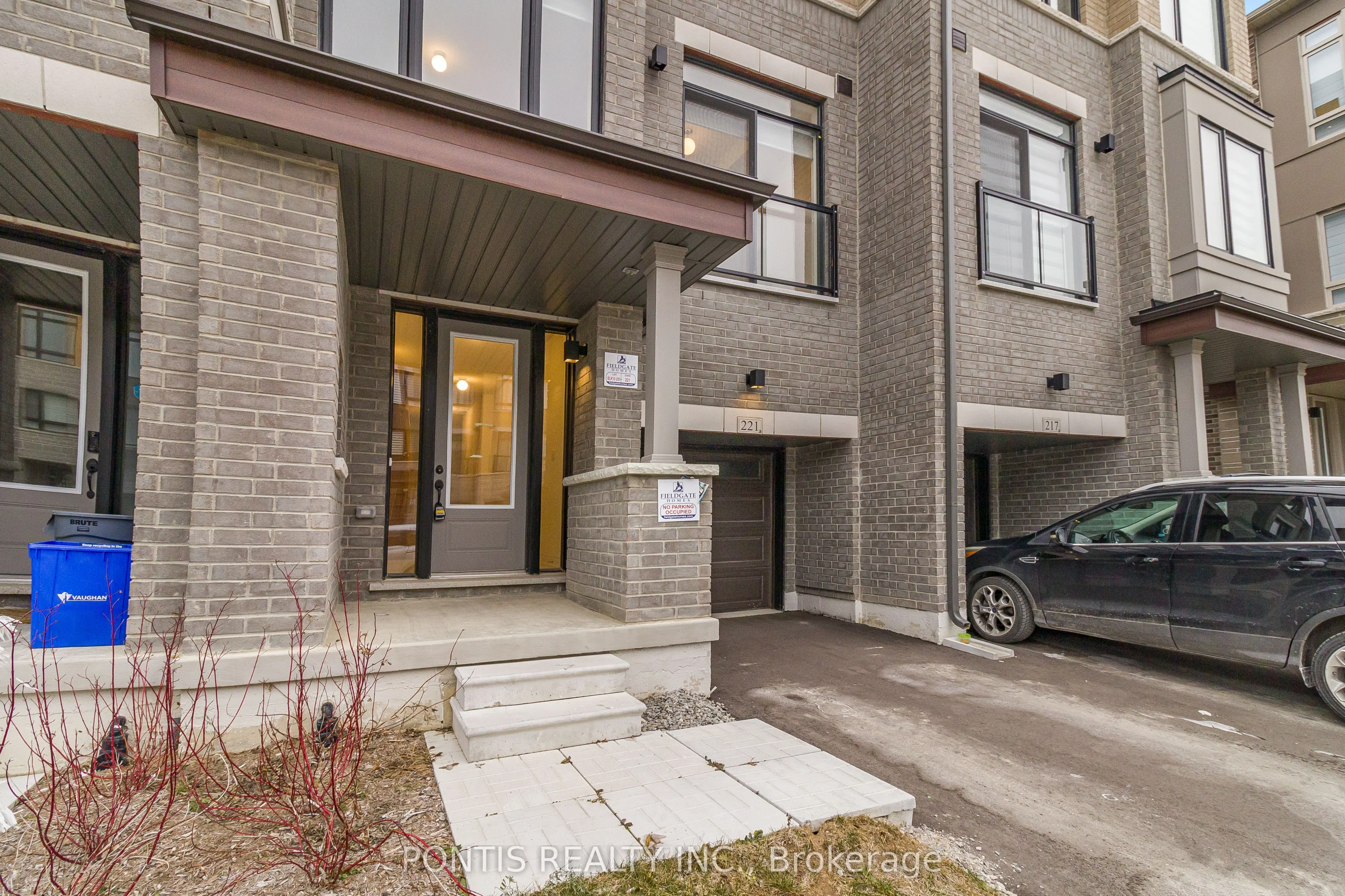 221 Tennant Circle