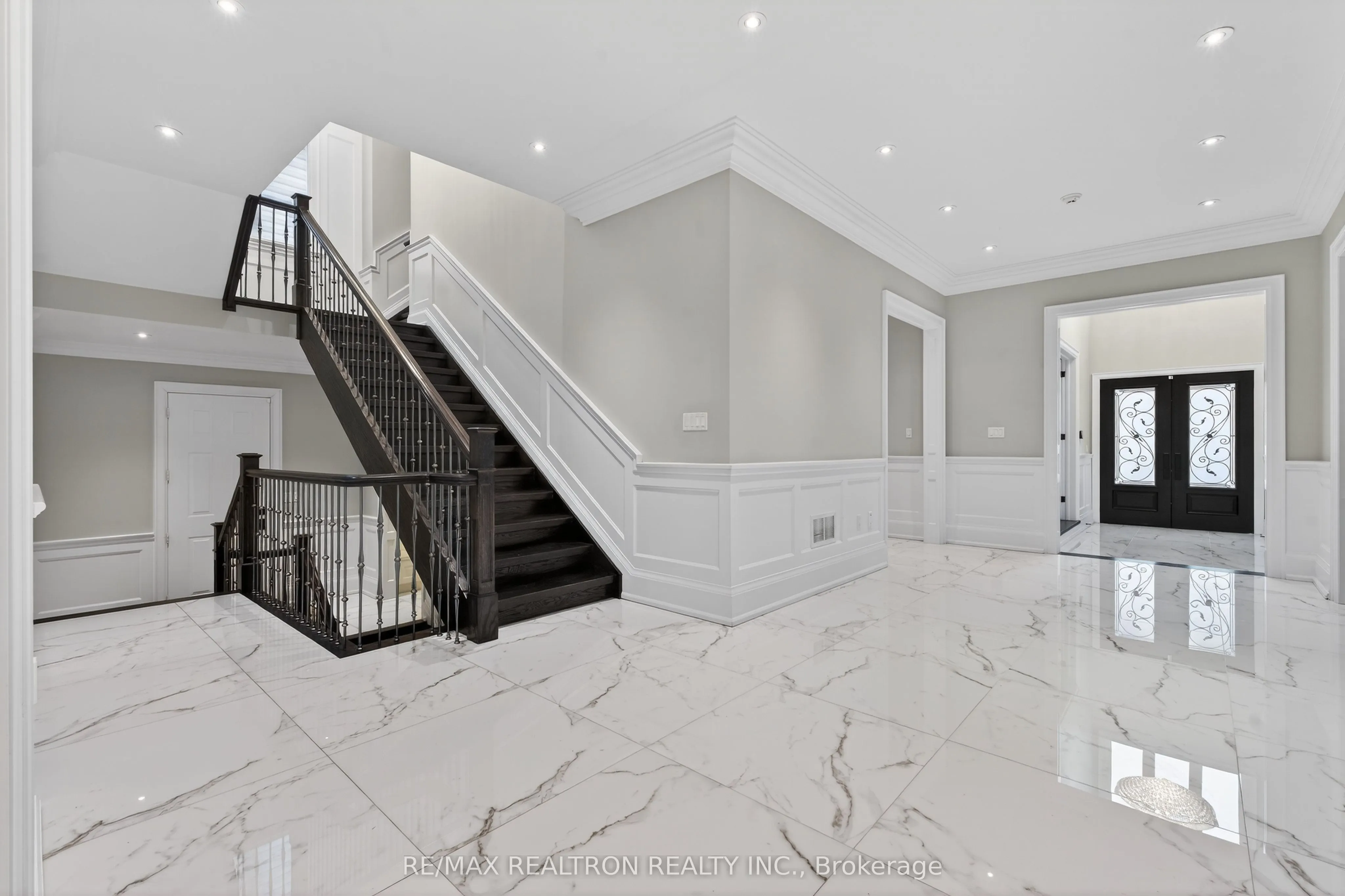 74 Yongehurst Road