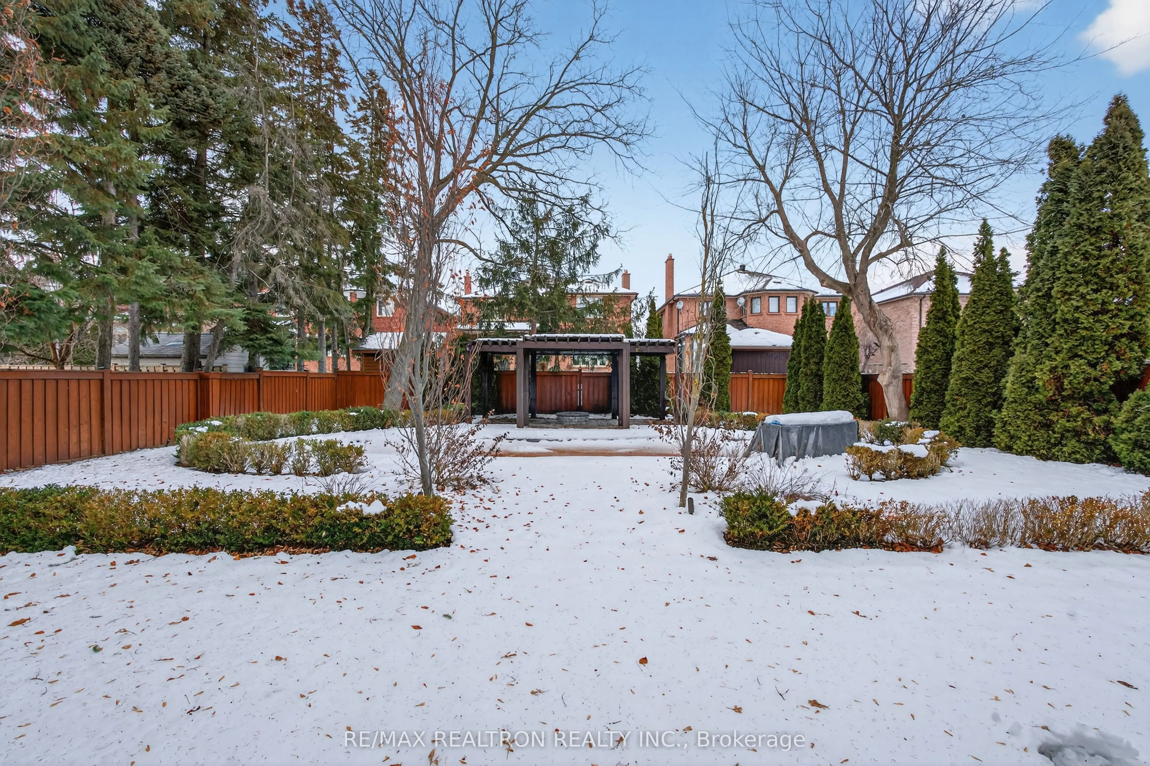 74 Yongehurst Road