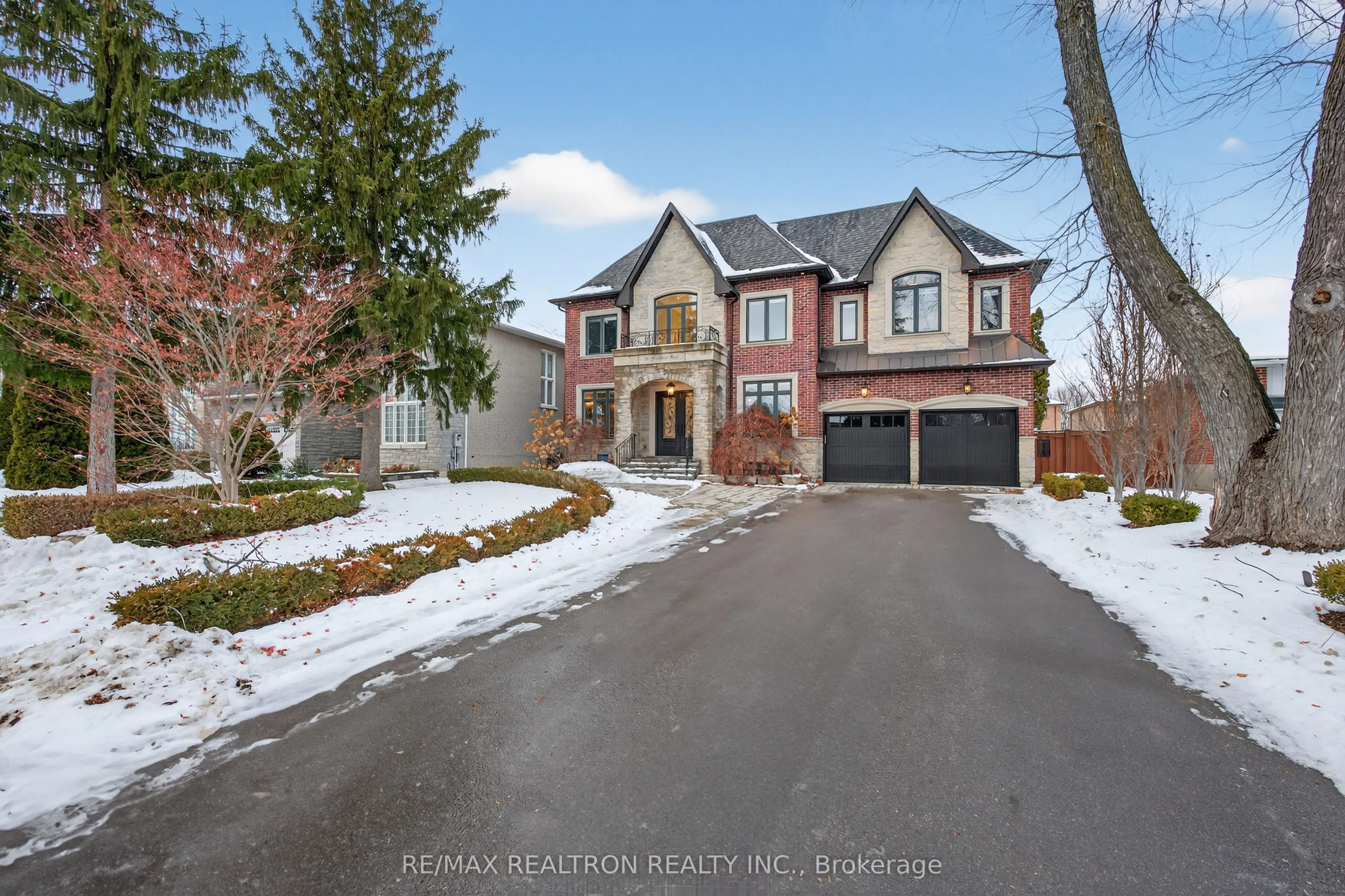 74 Yongehurst Road