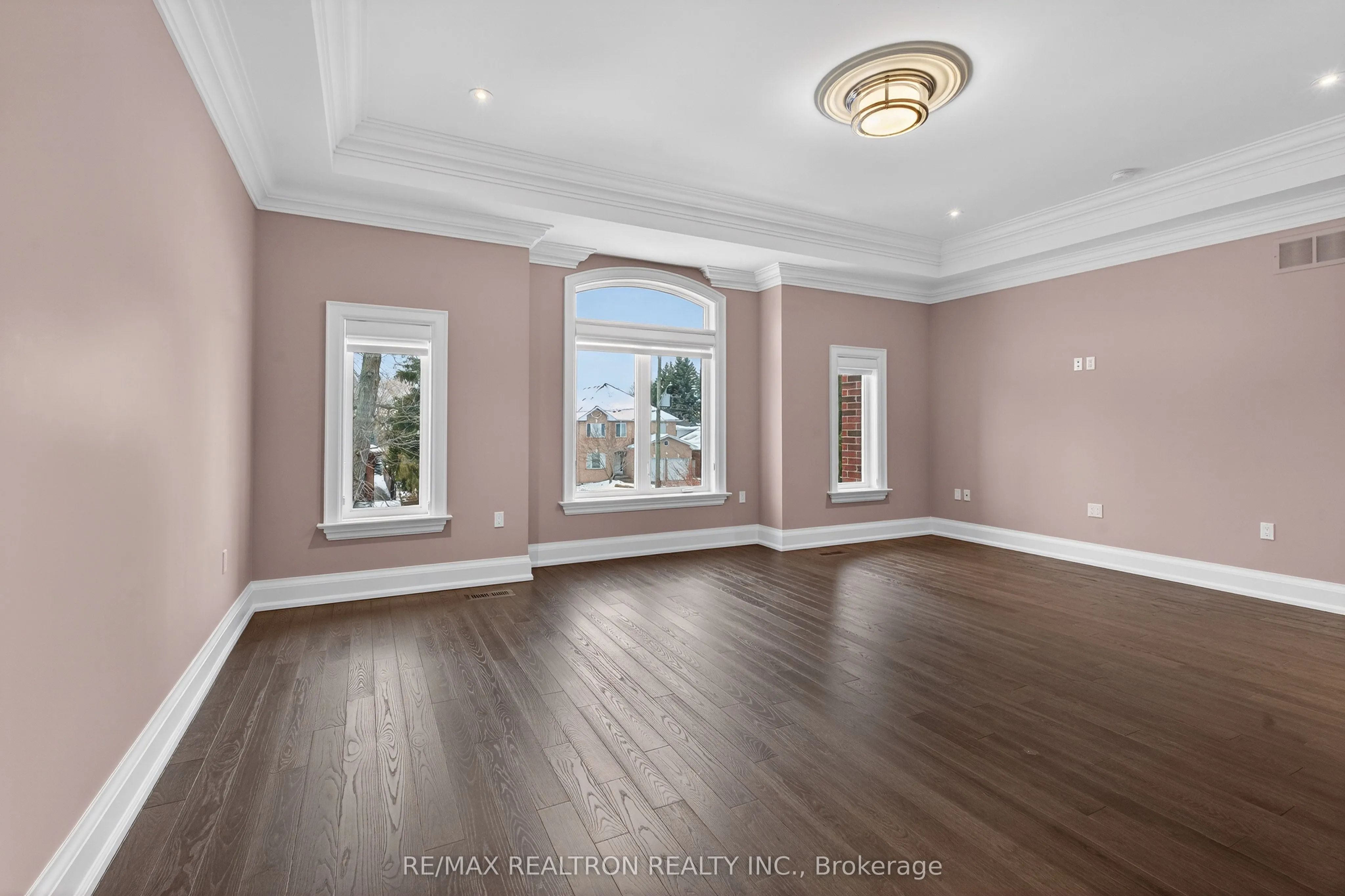 74 Yongehurst Road