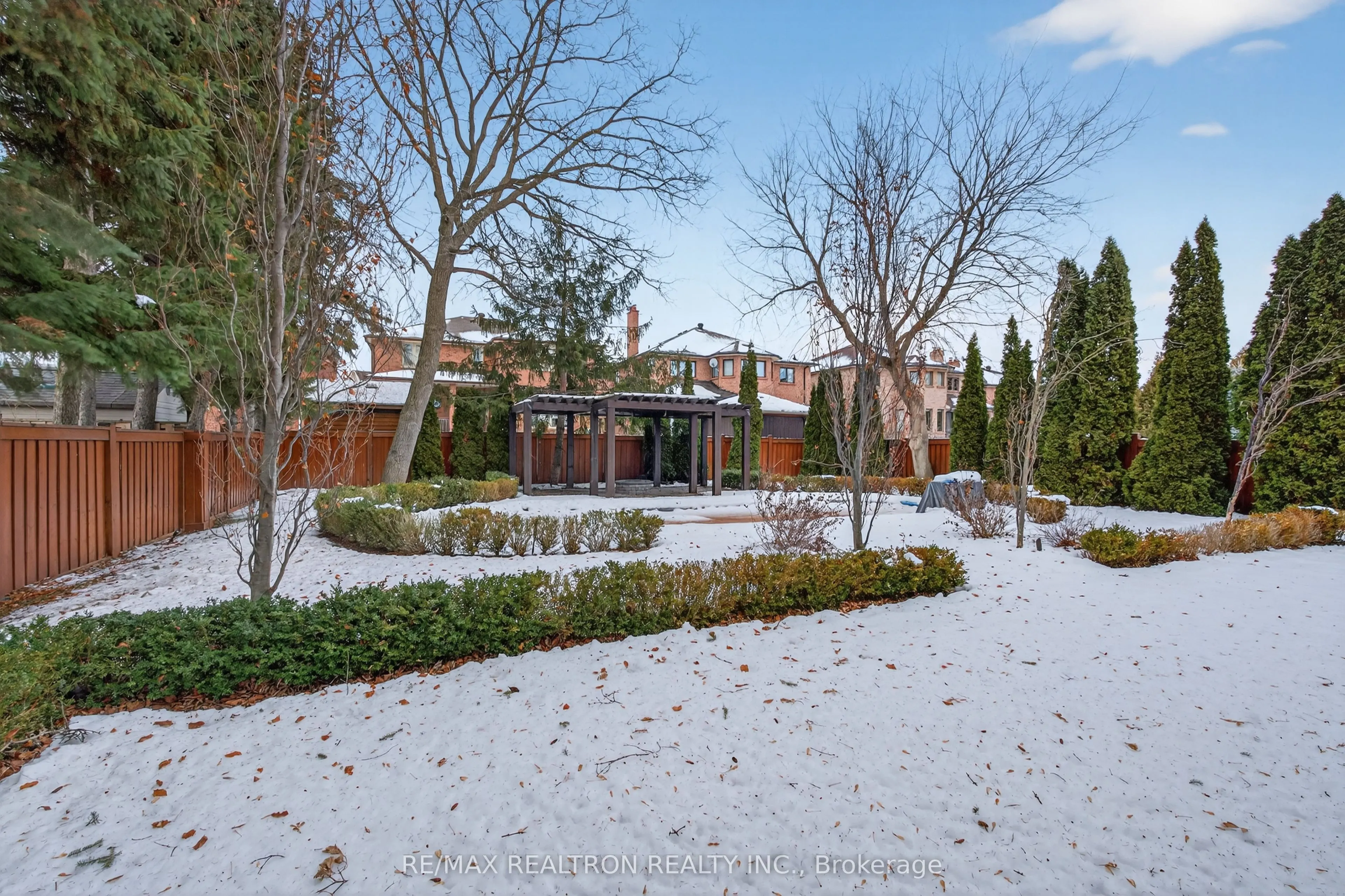 74 Yongehurst Road