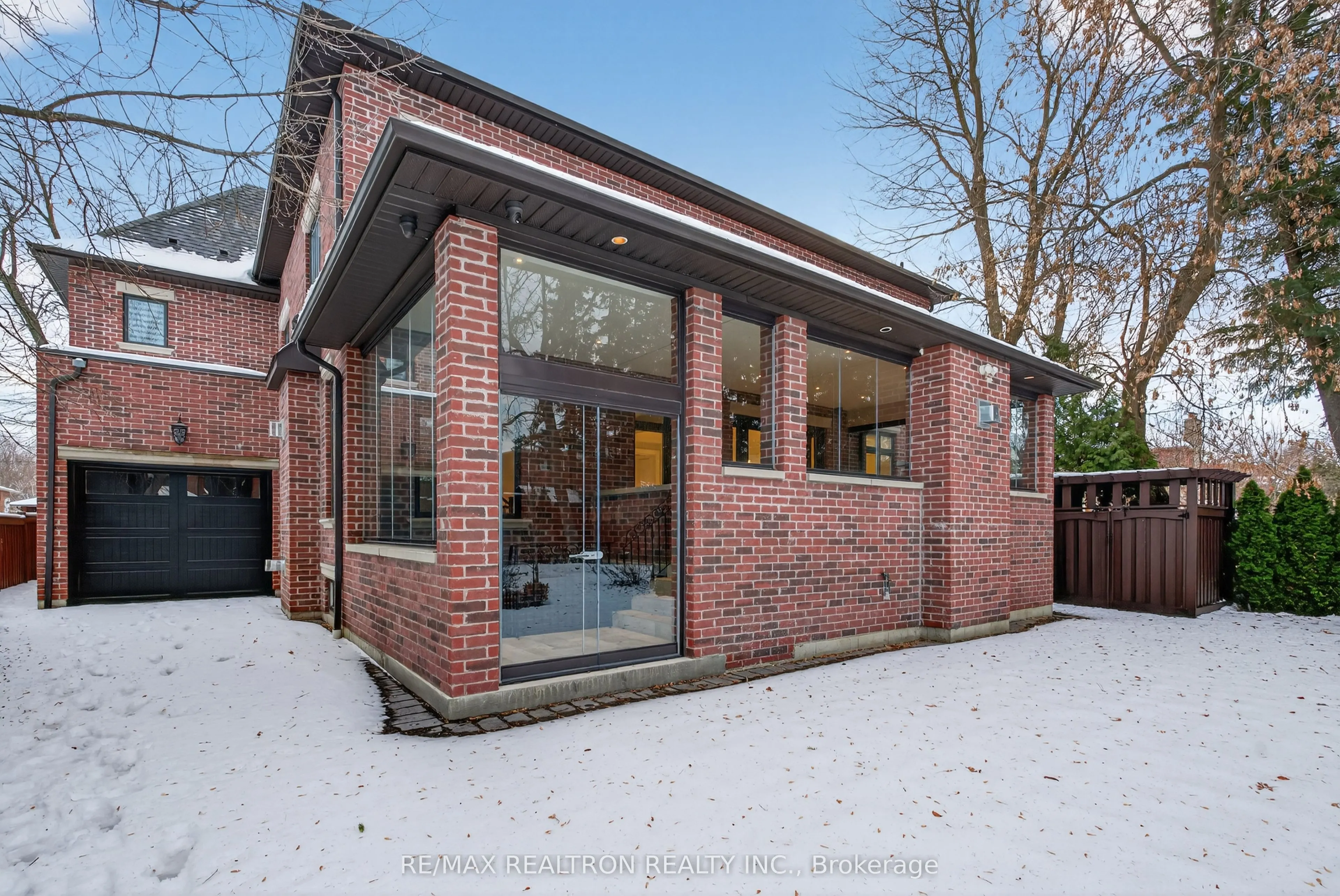 74 Yongehurst Road