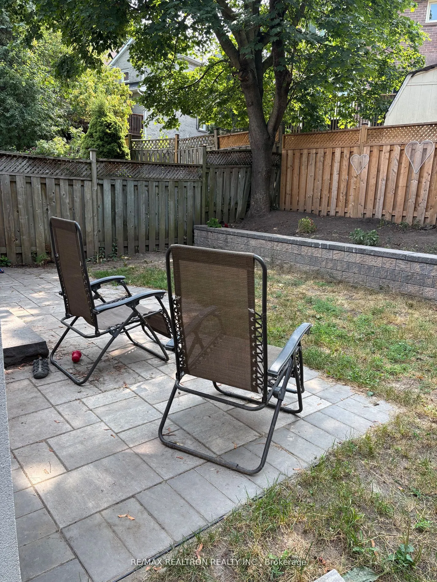 6 Joanna Crescent