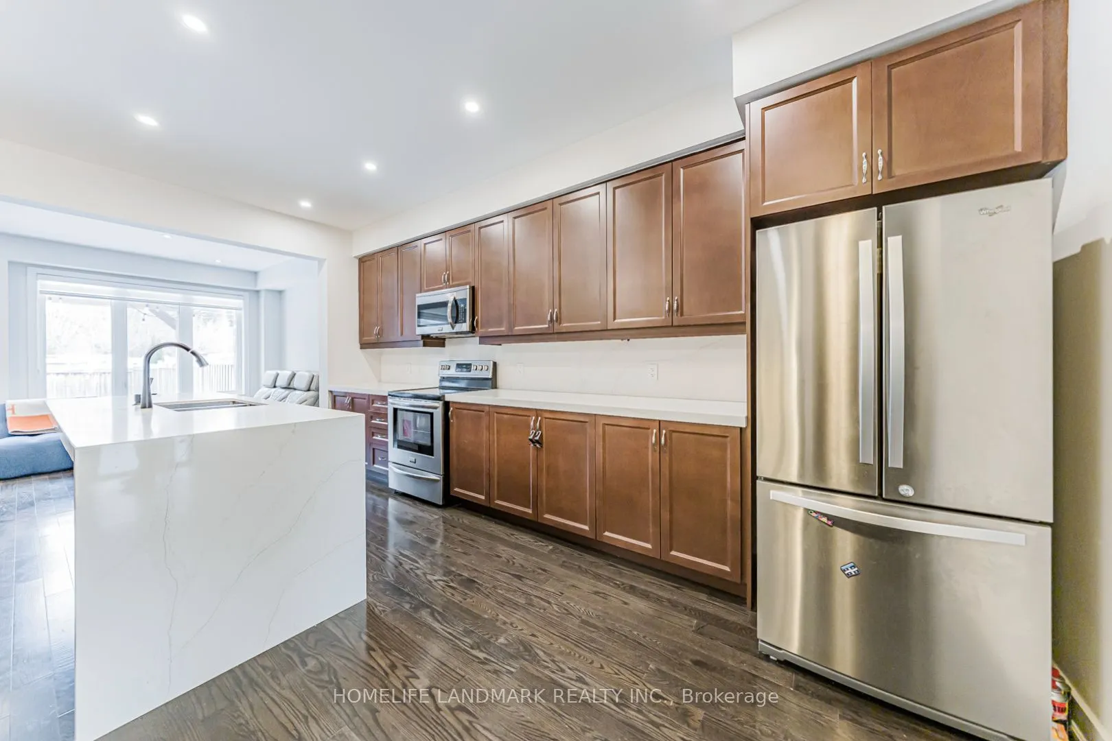 62 Helliwell Crescent