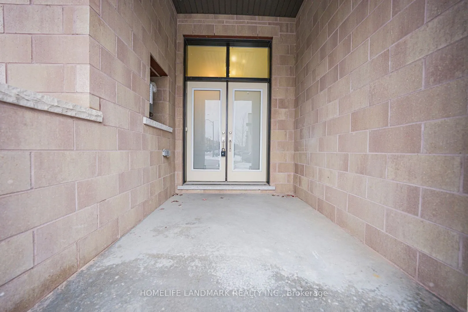 62 Helliwell Crescent