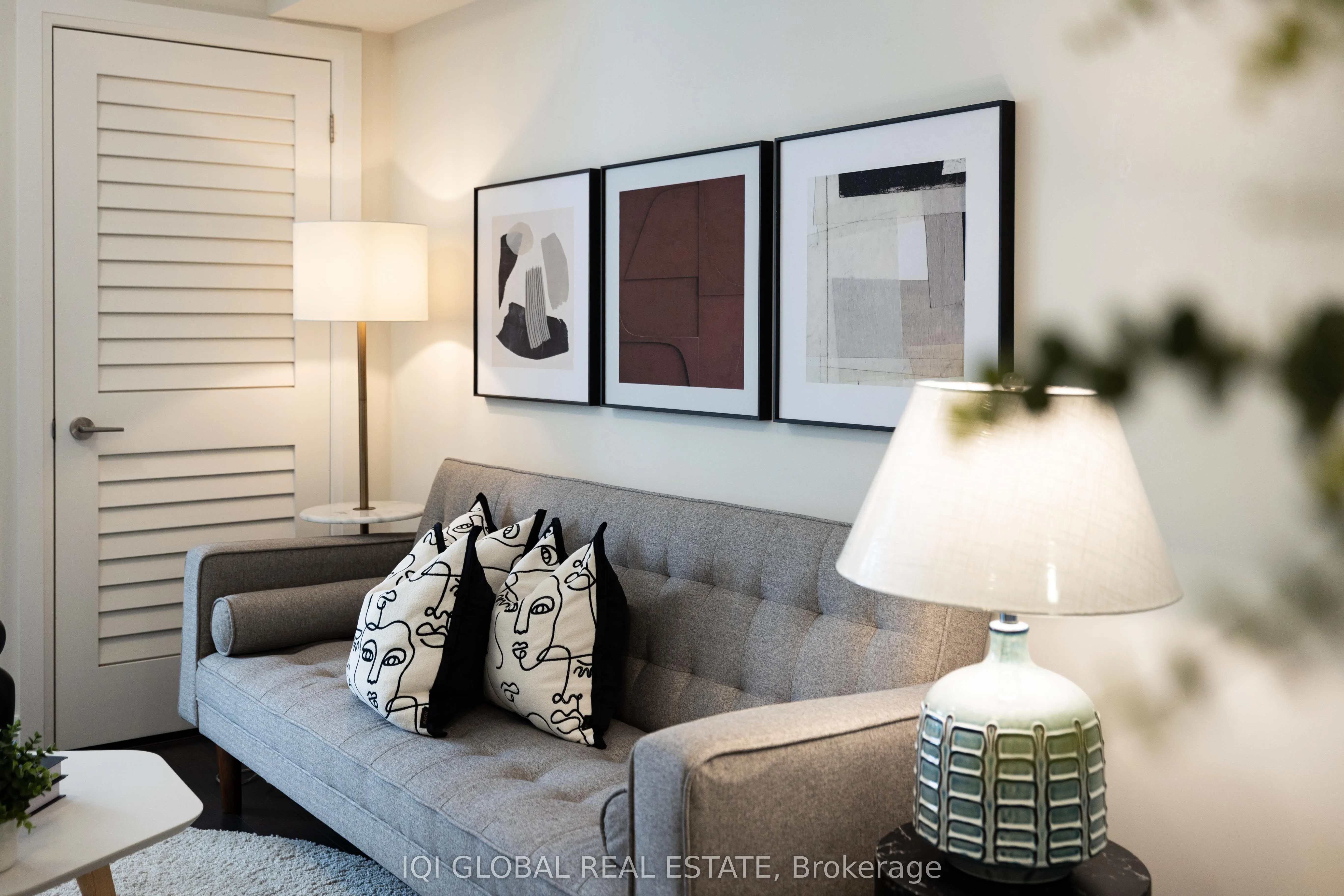 481 Rupert Avenue #2205