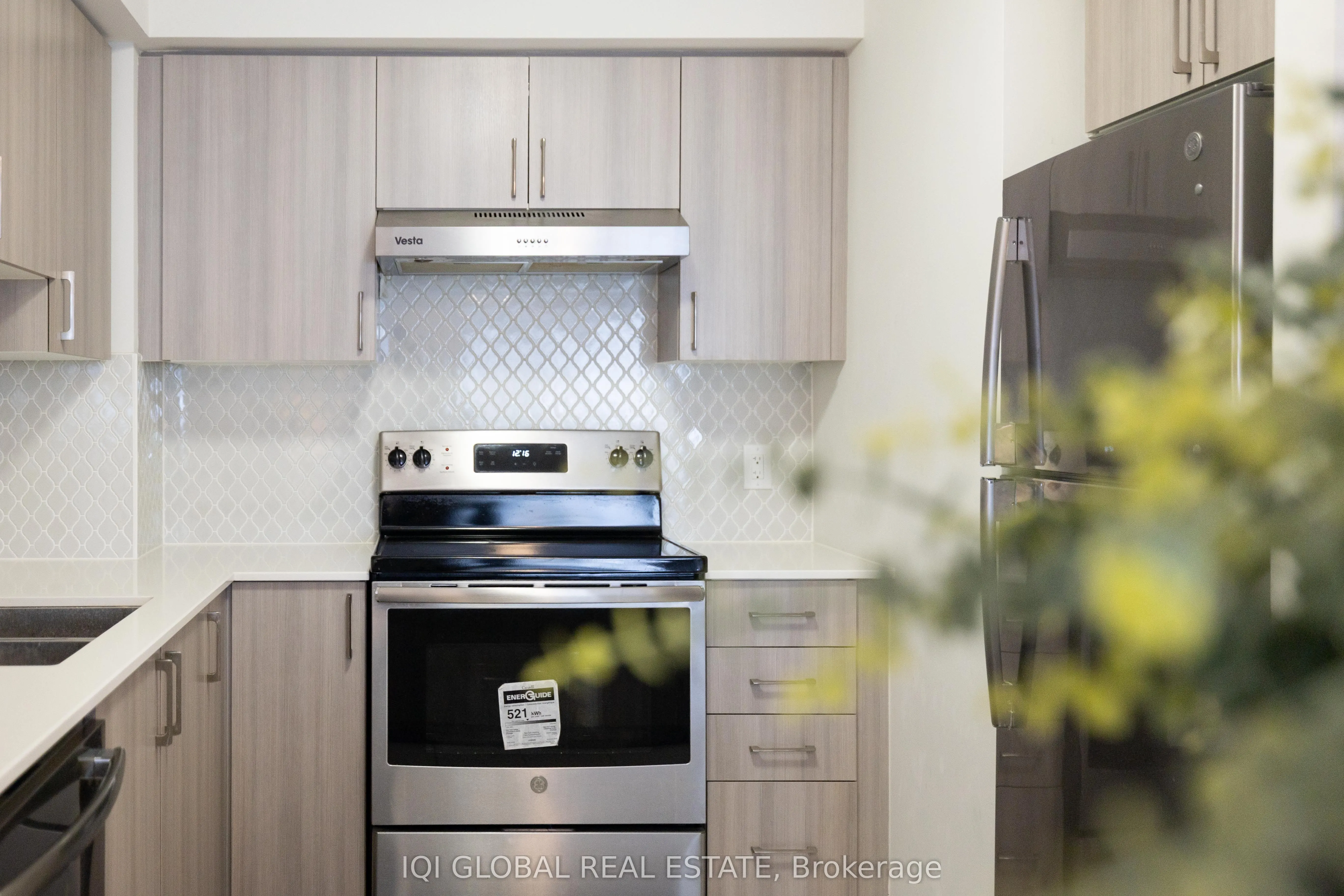 481 Rupert Avenue #2205