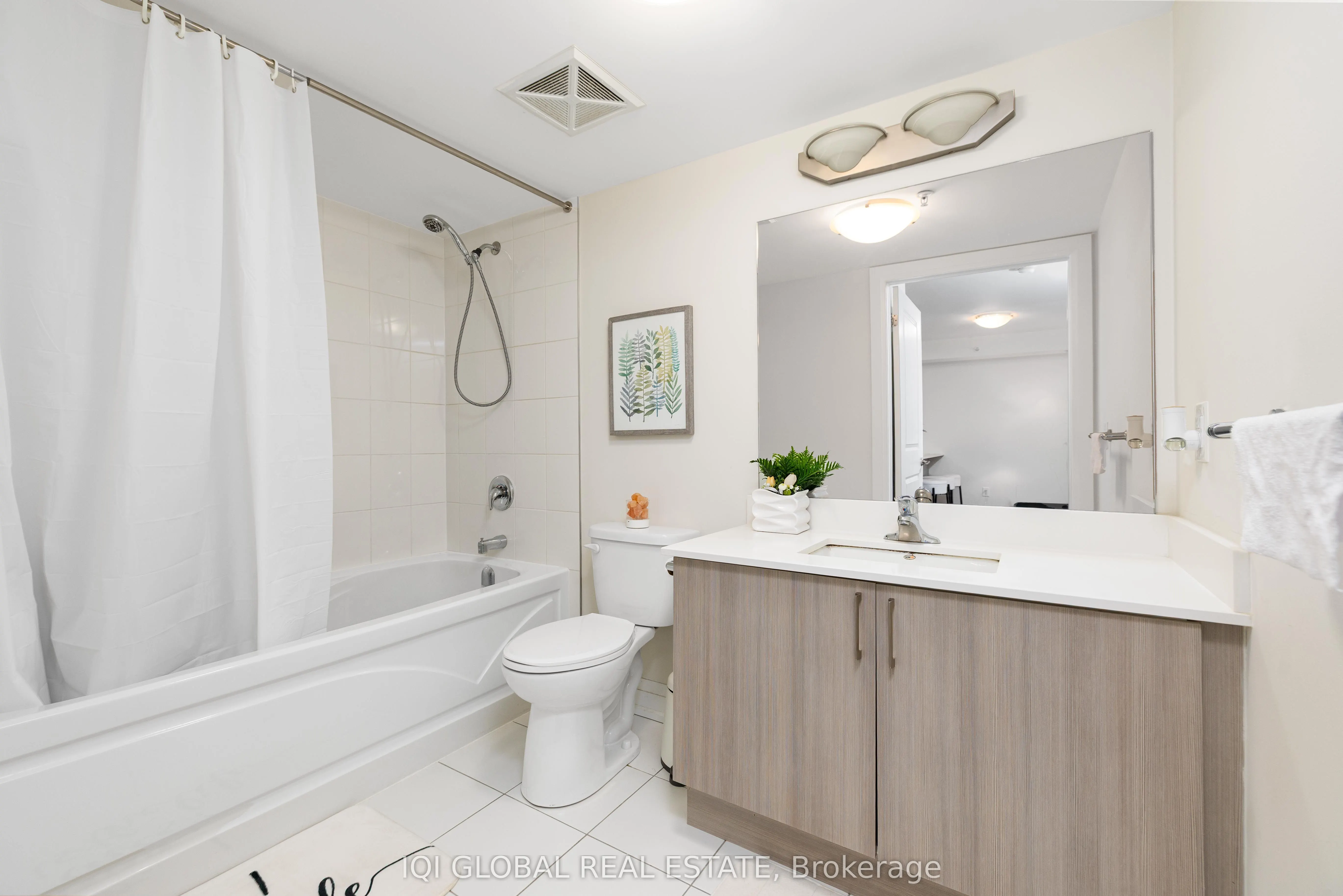 481 Rupert Avenue #2205