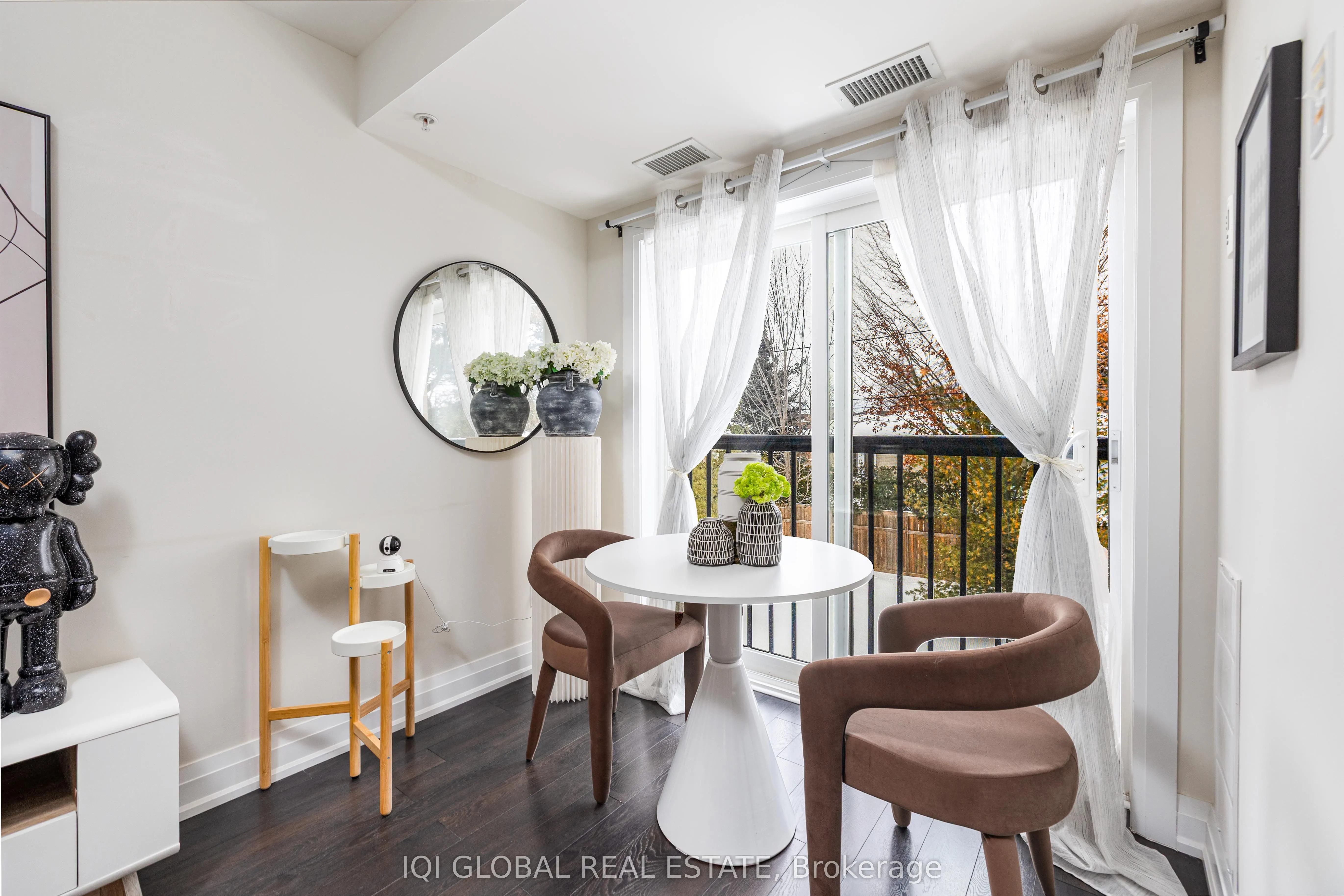 481 Rupert Avenue #2205
